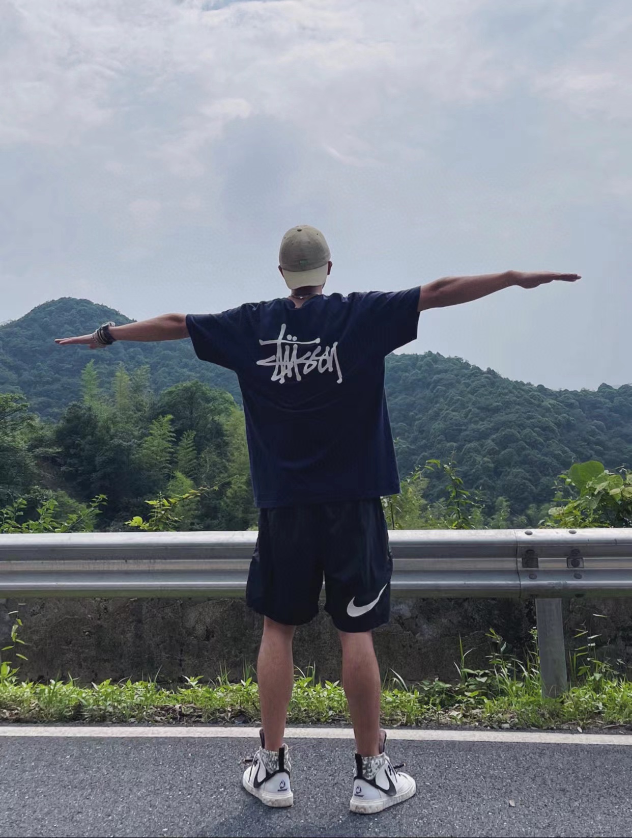 Stussy x Nike Beach Basketball Shorts: Comfortable, Functional, Limited Edition Collaboration - 图片 3