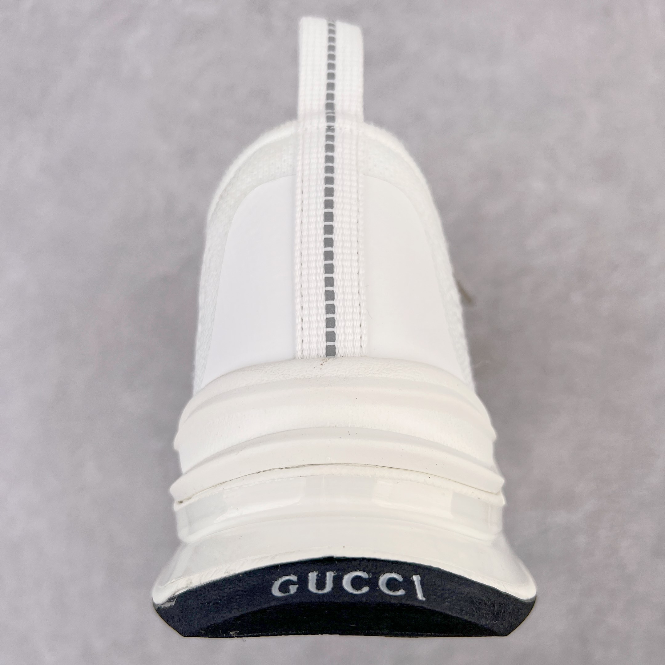 图片[8]-零售💰250 ＃福利特价‼Gucci Run Mesh Sneakers 慢跑系列低帮针织透气轻量百搭休闲马跑鞋#原楦原纸版数据开发版型#2021抹茶色配件及包装物#采用进口针织机台GG平纹针织织物鞋面组合高频热熔工艺#超软皮内里脚垫#灌塑PU乳胶脚垫#全新高成本开发5层组合缓震大底 这一单品的设计从运动世界中汲取灵感 透过Gucci视角焕新演绎 匠心融入醒目的品牌标识细节 这款流线型运动鞋采用GG平纹针织织物 并点缀互扣式双G 双色鞋底以趣味盎然的对比色为这款单品增添魅力 黑色和红色GG平纹针织织物 橡胶互扣式双G细节 后部外底饰有Gucci标识 橡胶鞋底 系带固定 背面装饰提拉带细节 尺码：36-46 编码：Wby2936050-运动鞋