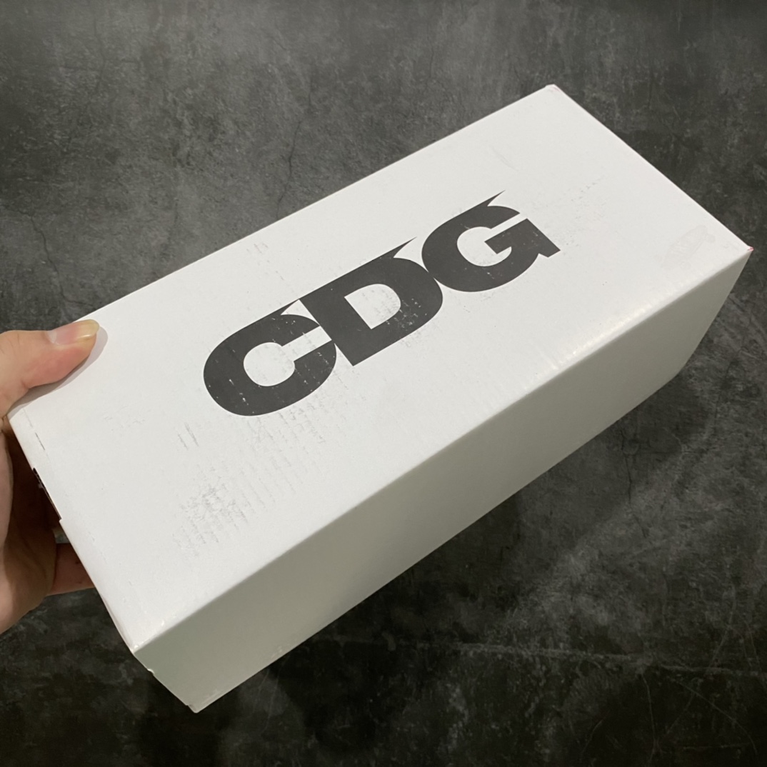 图片[9]-市售最强版本 Comme des Garcons x Vans OG Authentic LX 川久保玲万斯联名限定 满印涂鸦 低帮硫化休闲板鞋 原鞋开发 公司同源整套流水线出货 鞋面字体印花印制45次才最终完美定版 清晰度市面独家 匠心打造 高端零售市场专供 懂货的老铁直接上车 开箱拿在手上一眼就很哇塞的这种 尺码：36 36.5 37 38 38.5 39 40.5 41 42 42.5 43 44 45-选品中心