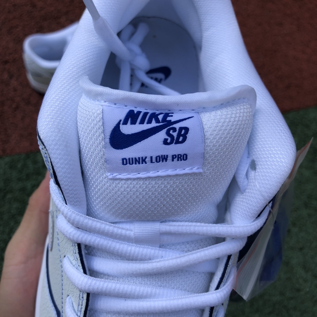 Dunk青花瓷  Nike Dunk Porcelain SB 白蓝/瓷器刮刮乐 爆裂纹 CJ6884-100