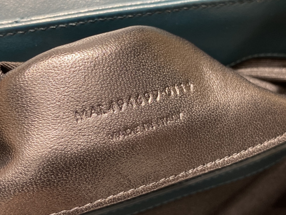 YSL LOULOU 23CM Y型绗缝链条包 494699海洋松石绿/金扣