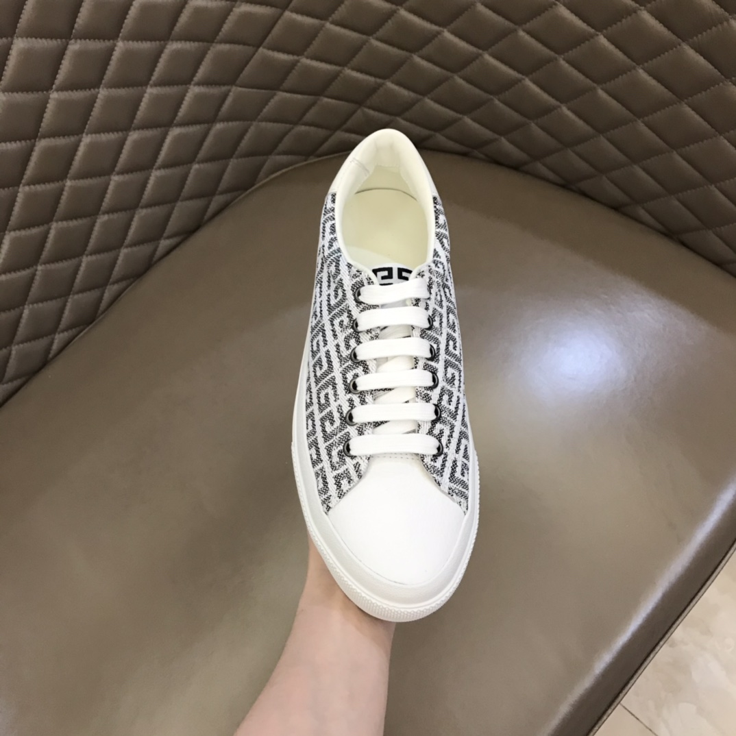 GIVENCHY纪梵希   进口牛皮拼接帆布男士经典百搭低帮运动鞋