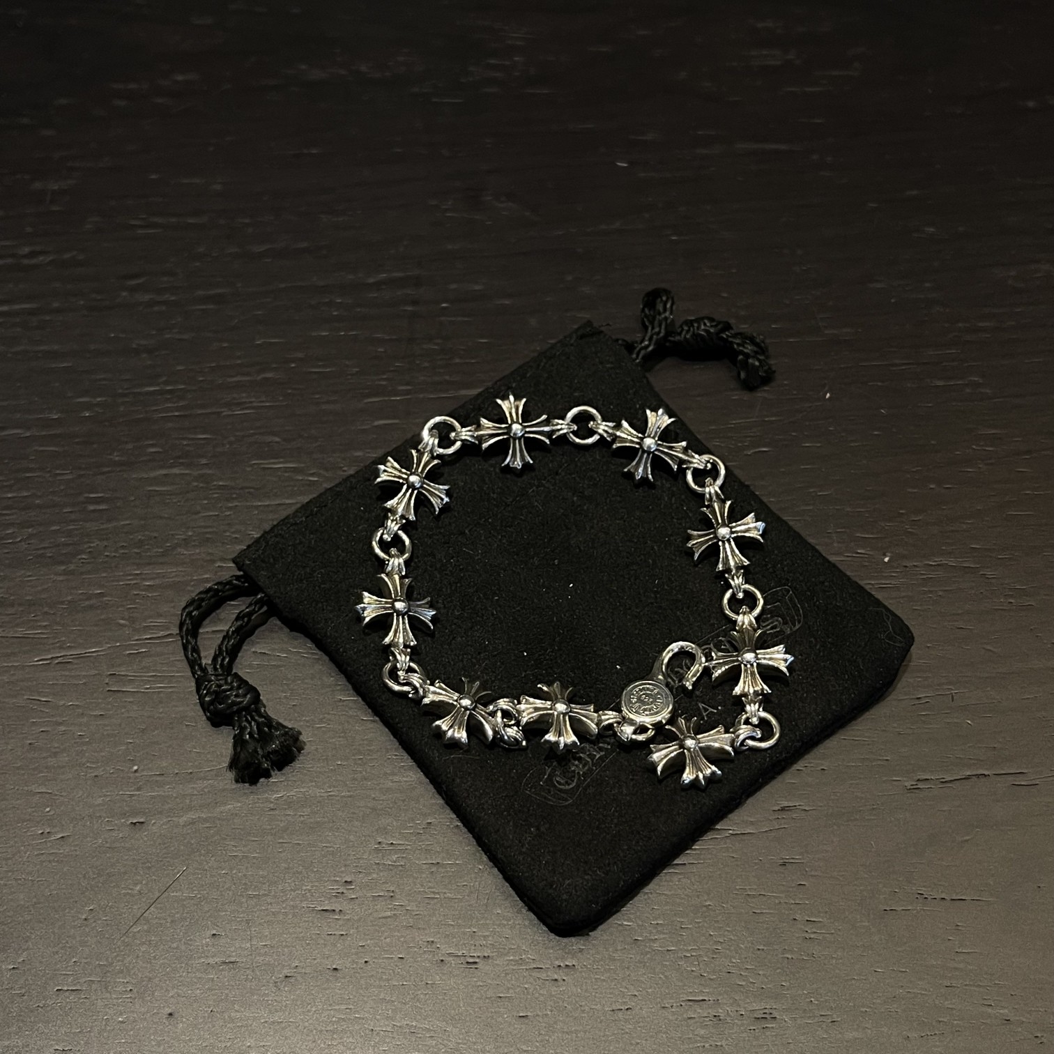 Chrome Hearts 𝐂𝐡𝐫𝐨𝐦𝐞 𝐡𝐞𝐚𝐫𝐭𝐬克罗心 九节十字架花手链