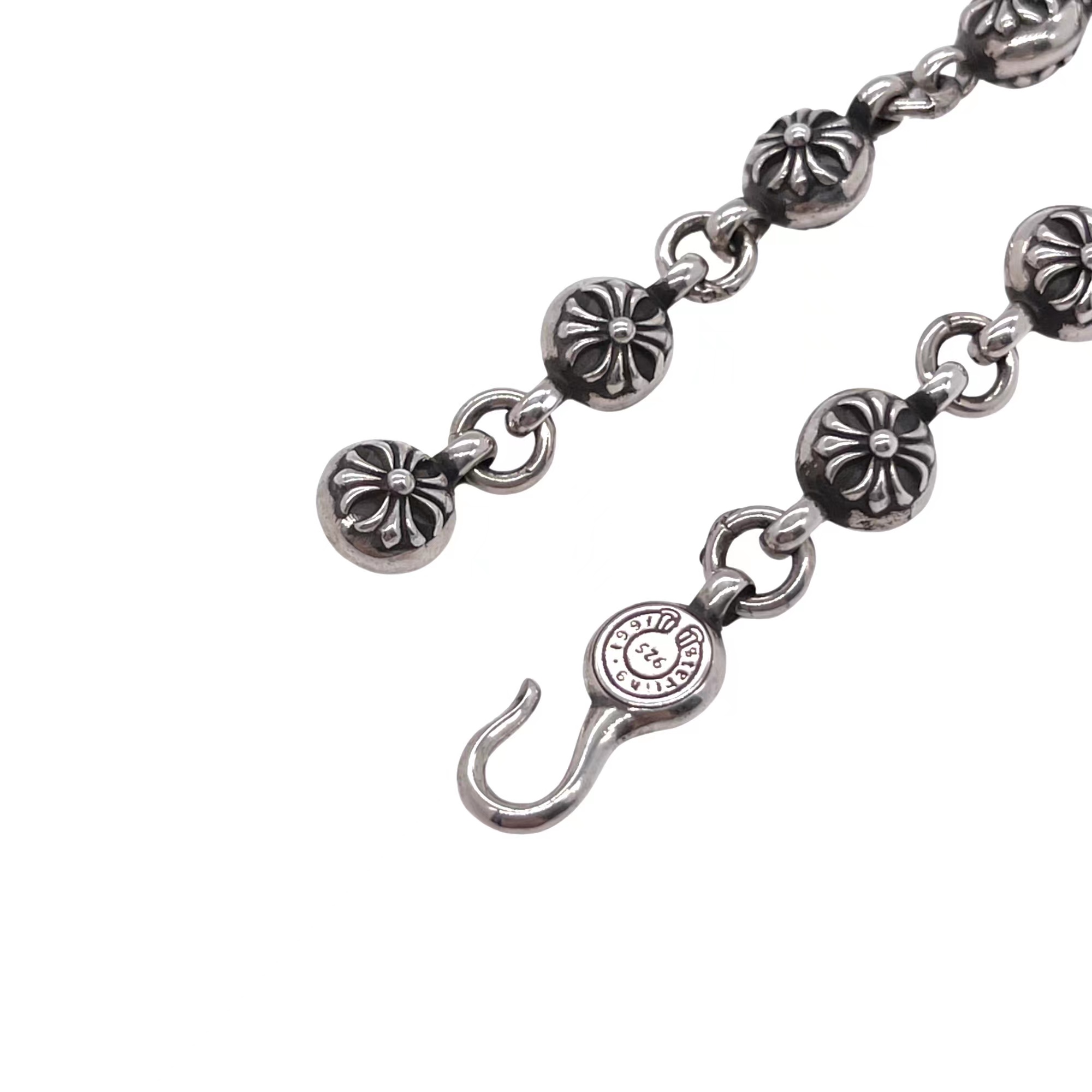 Chrome Hearts 𝐂𝐡𝐫𝐨𝐦𝐞 𝐡𝐞𝐚𝐫𝐭𝐬克罗心 十字花珠手链