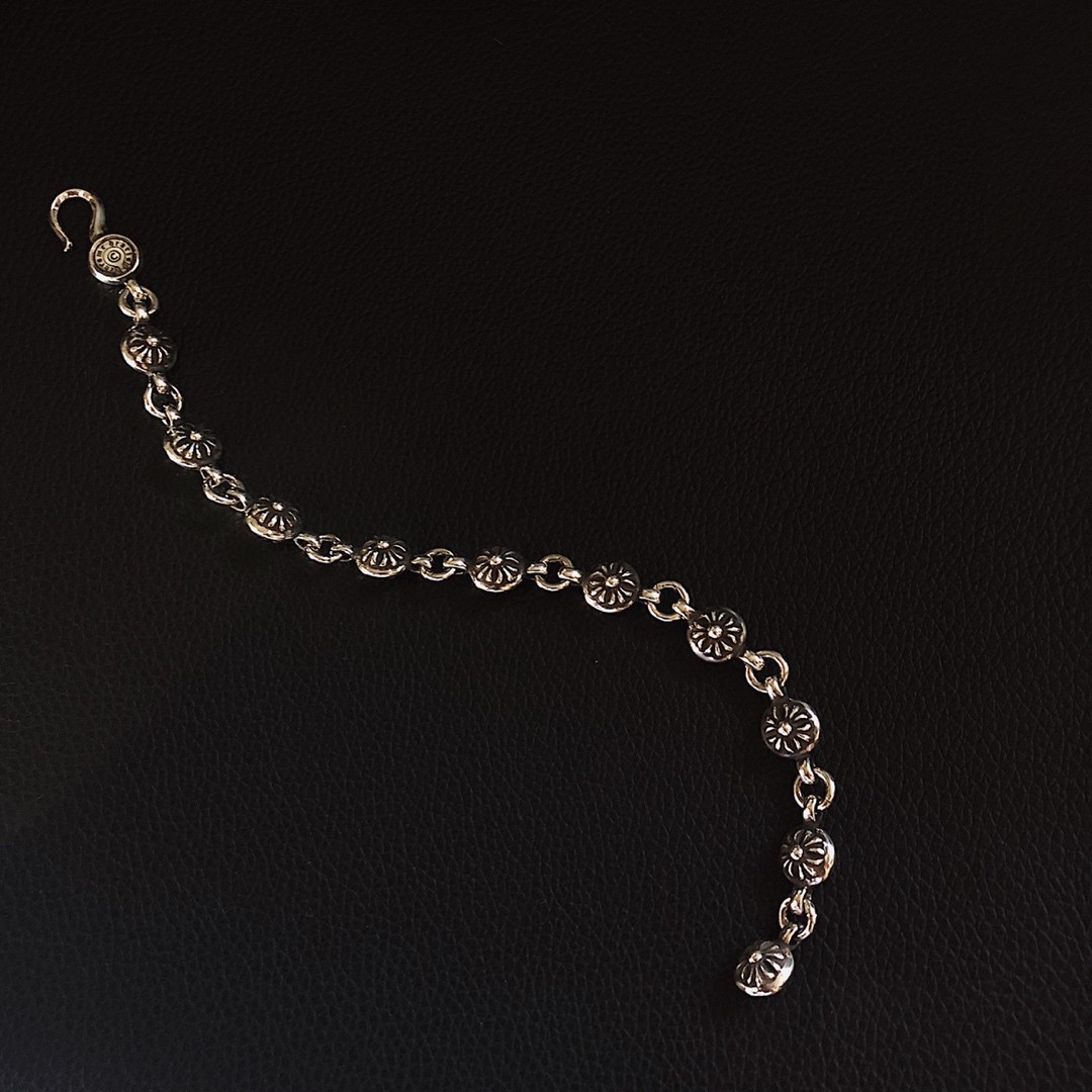 Chrome Hearts 𝐂𝐡𝐫𝐨𝐦𝐞 𝐡𝐞𝐚𝐫𝐭𝐬克罗心 十字花珠手链