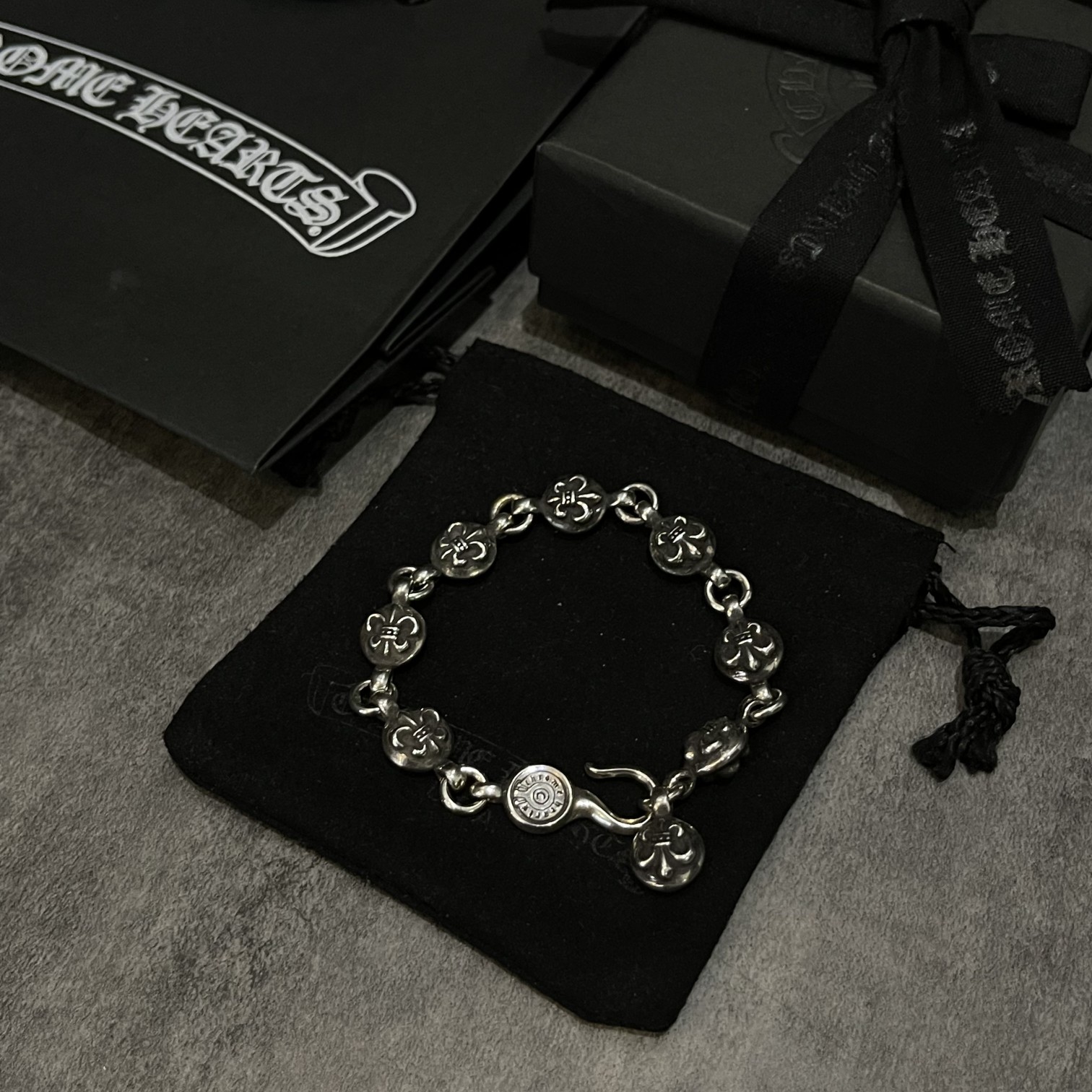 Chrome Hearts 𝐂𝐡𝐫𝐨𝐦𝐞 𝐡𝐞𝐚𝐫𝐭𝐬克罗心 童军花珠手链