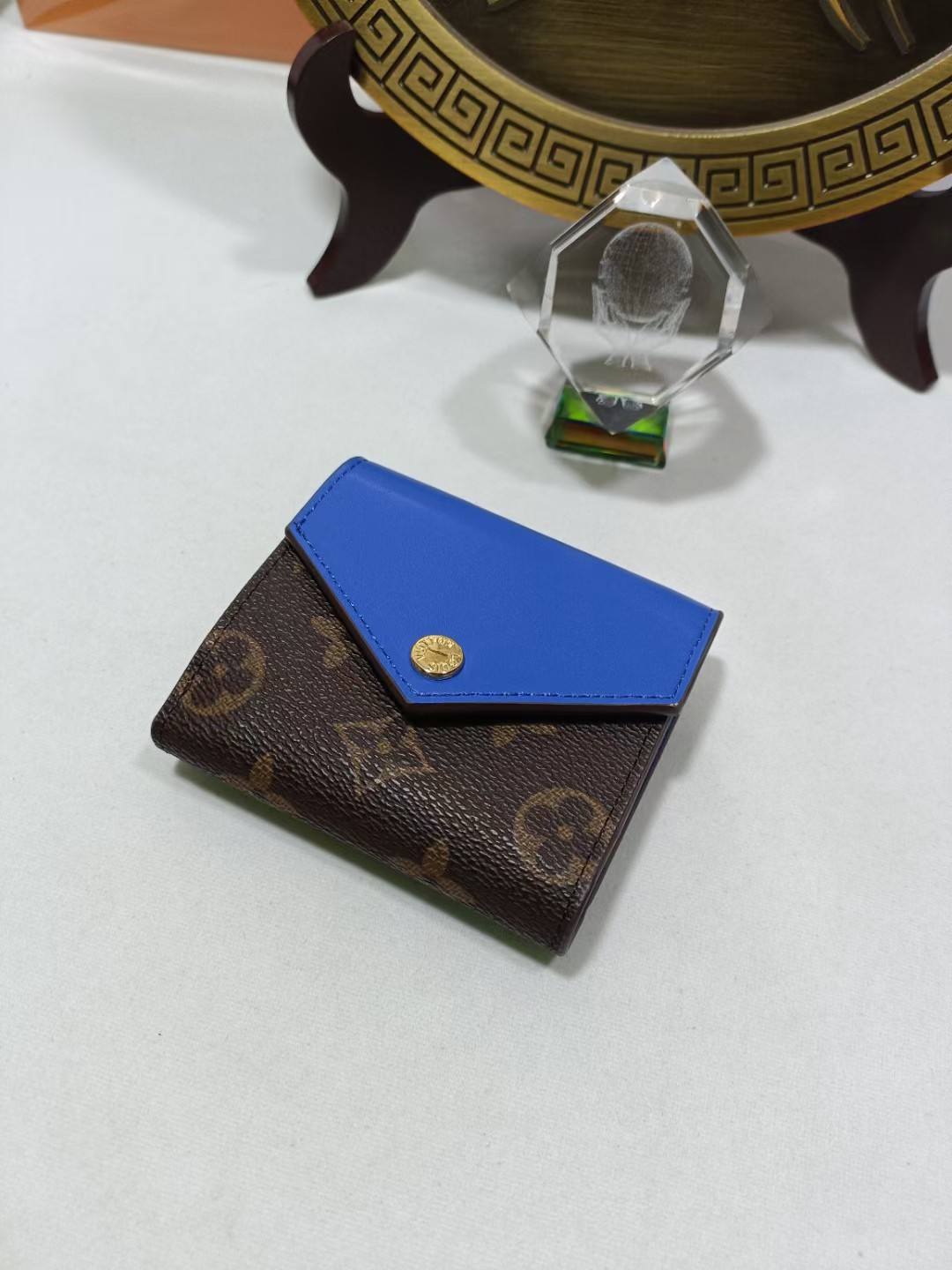 Leather wallet with cash and cards inserted