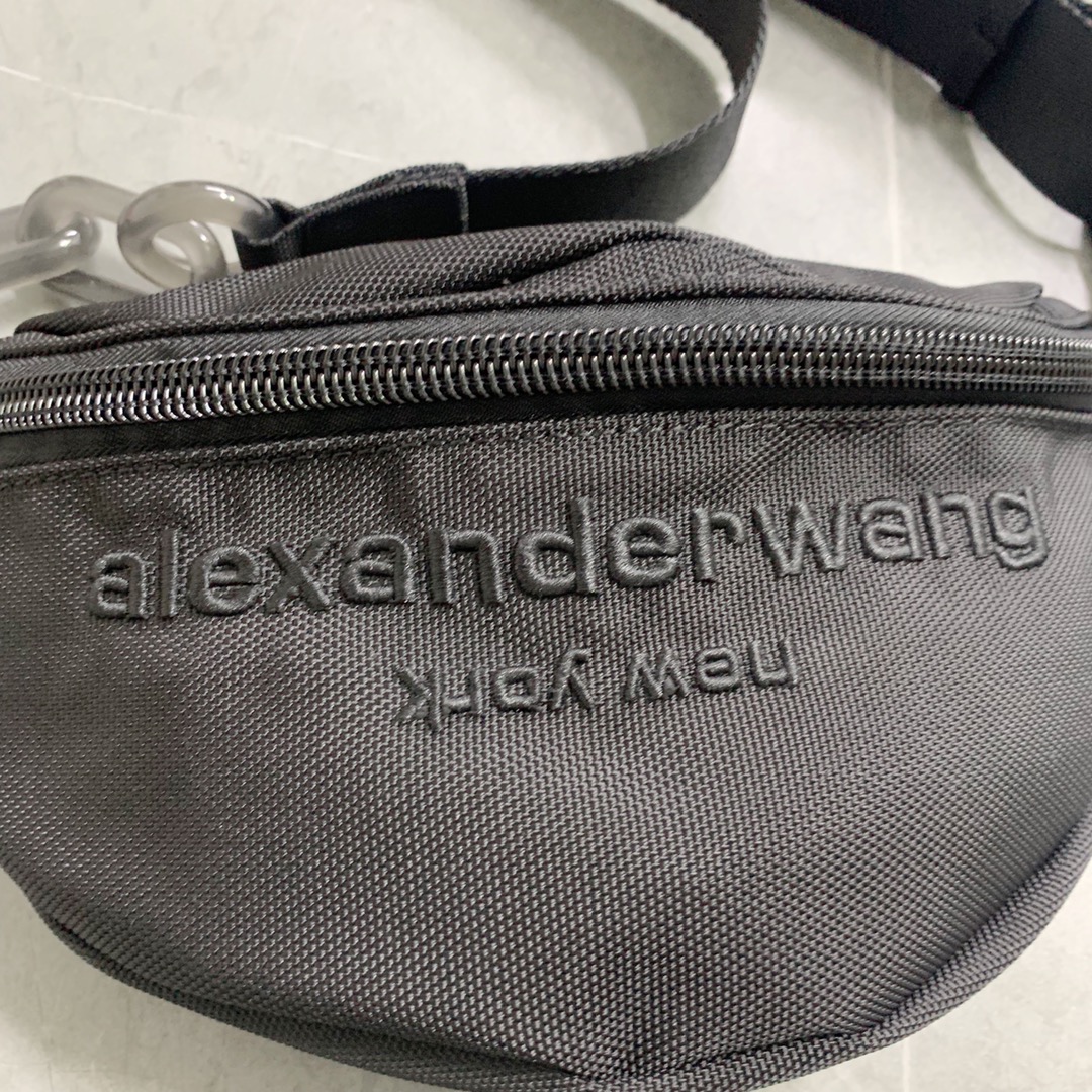 “Alexander Wang Nylon Gym Bag with Custom Embroidery Logo Design” - 图片 4