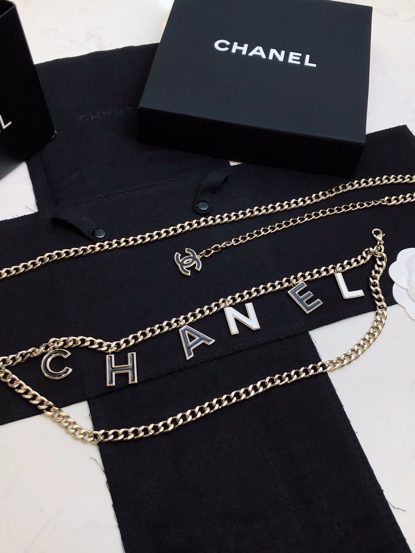 、小香 Chanel 2022新品黑白字母腰链 代购级别 一比一品质 香奈鹅 系列 经典cc logo 风格高级百搭 高