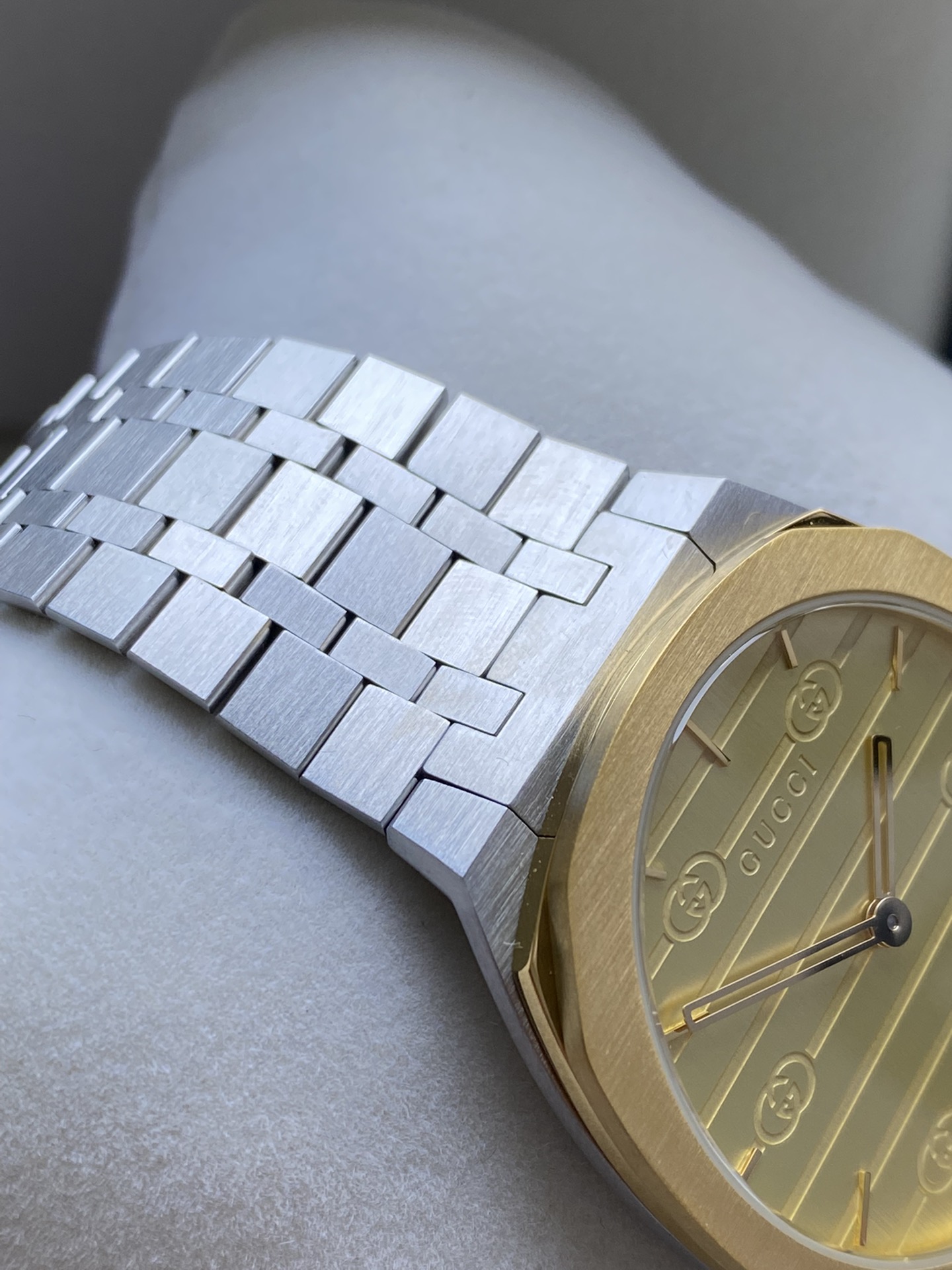 GUCCI 古驰25H系列腕表型号YA163407
