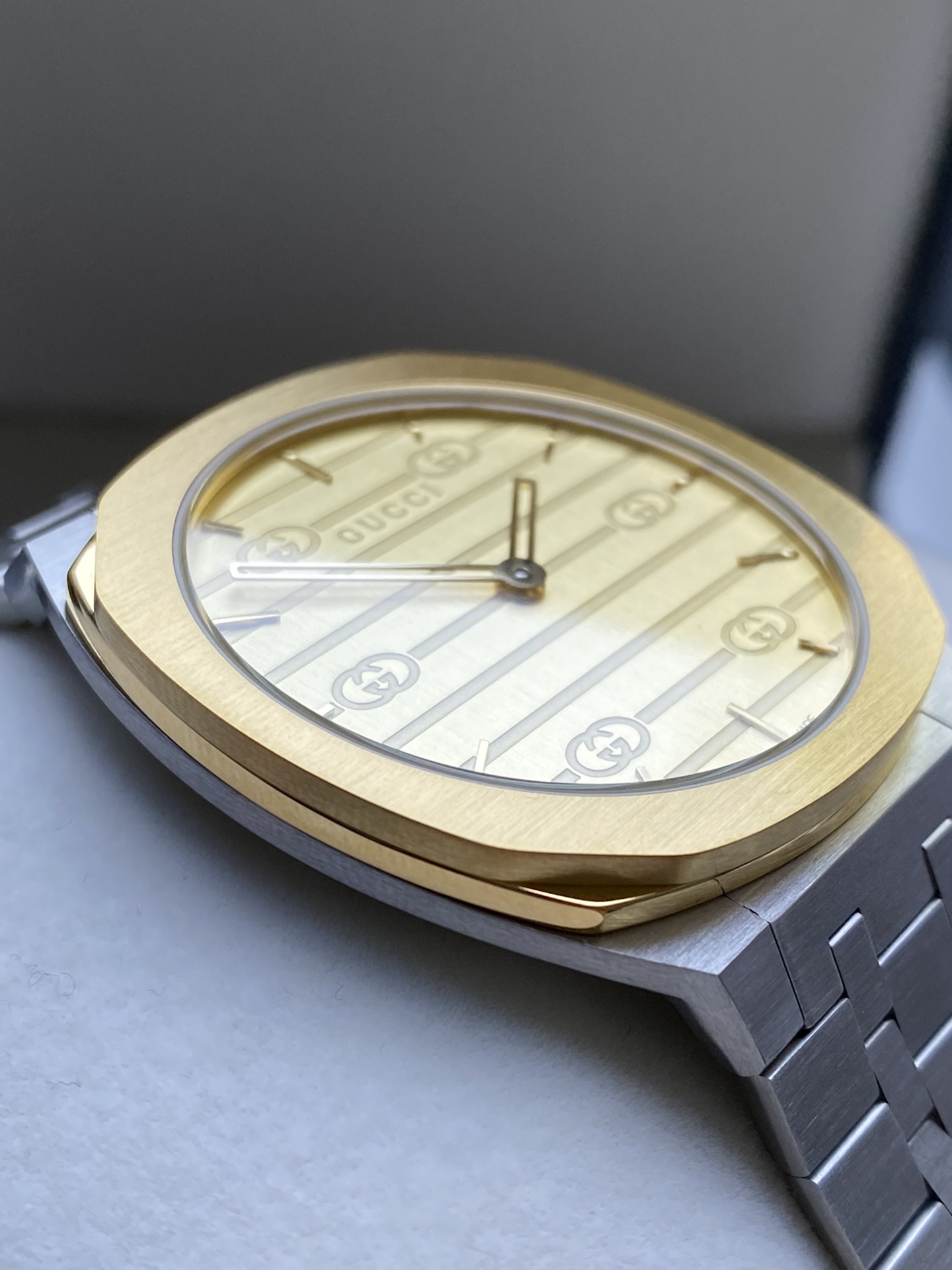 GUCCI 古驰25H系列腕表型号YA163407
