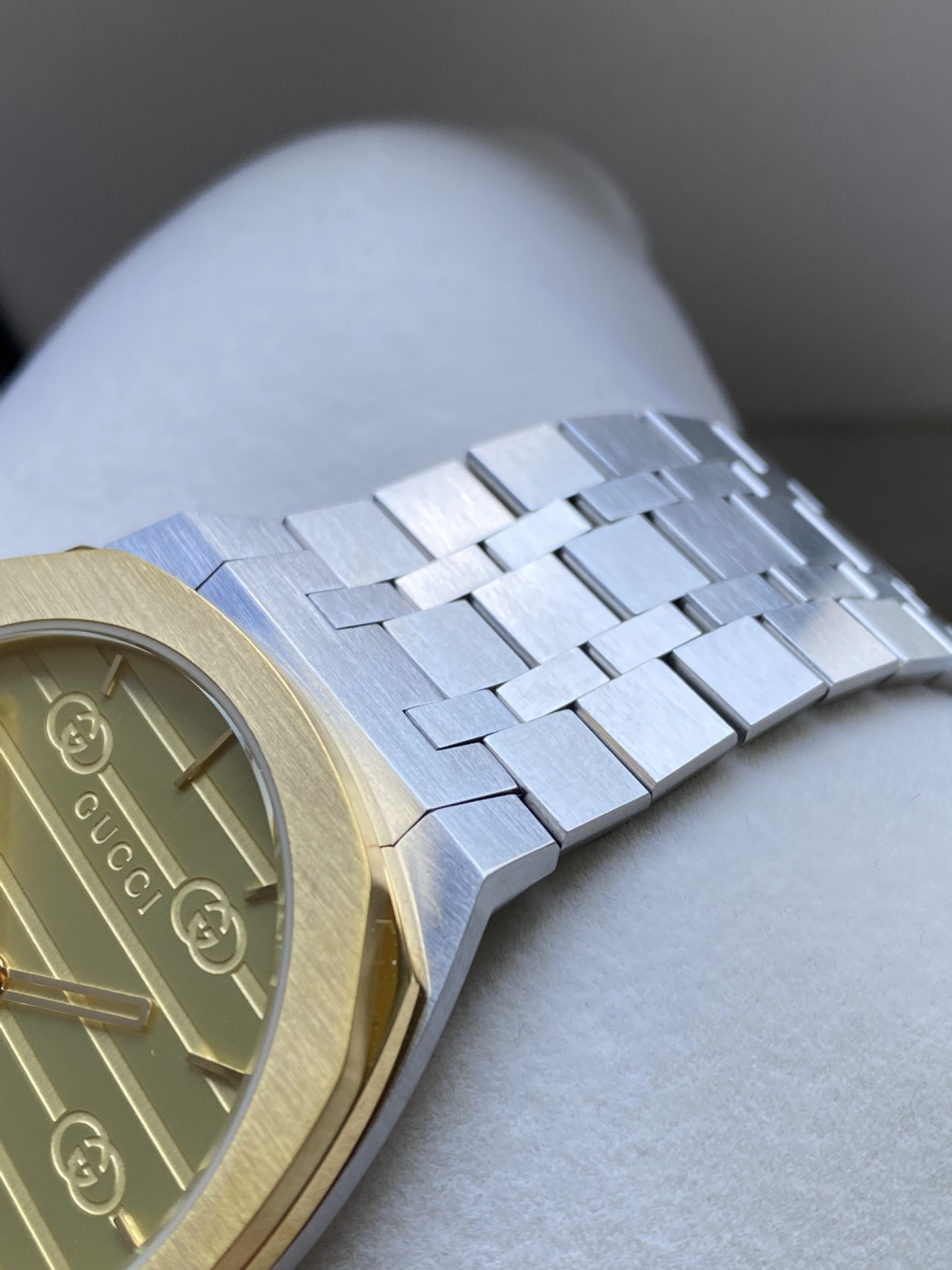GUCCI 古驰25H系列腕表型号YA163407