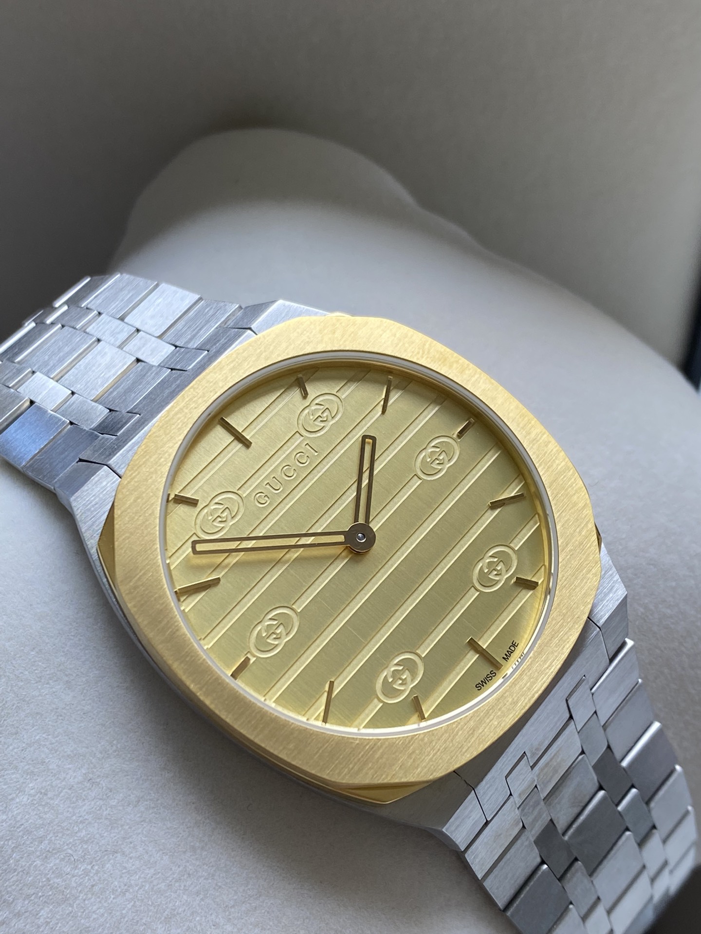 GUCCI 古驰25H系列腕表型号YA163407