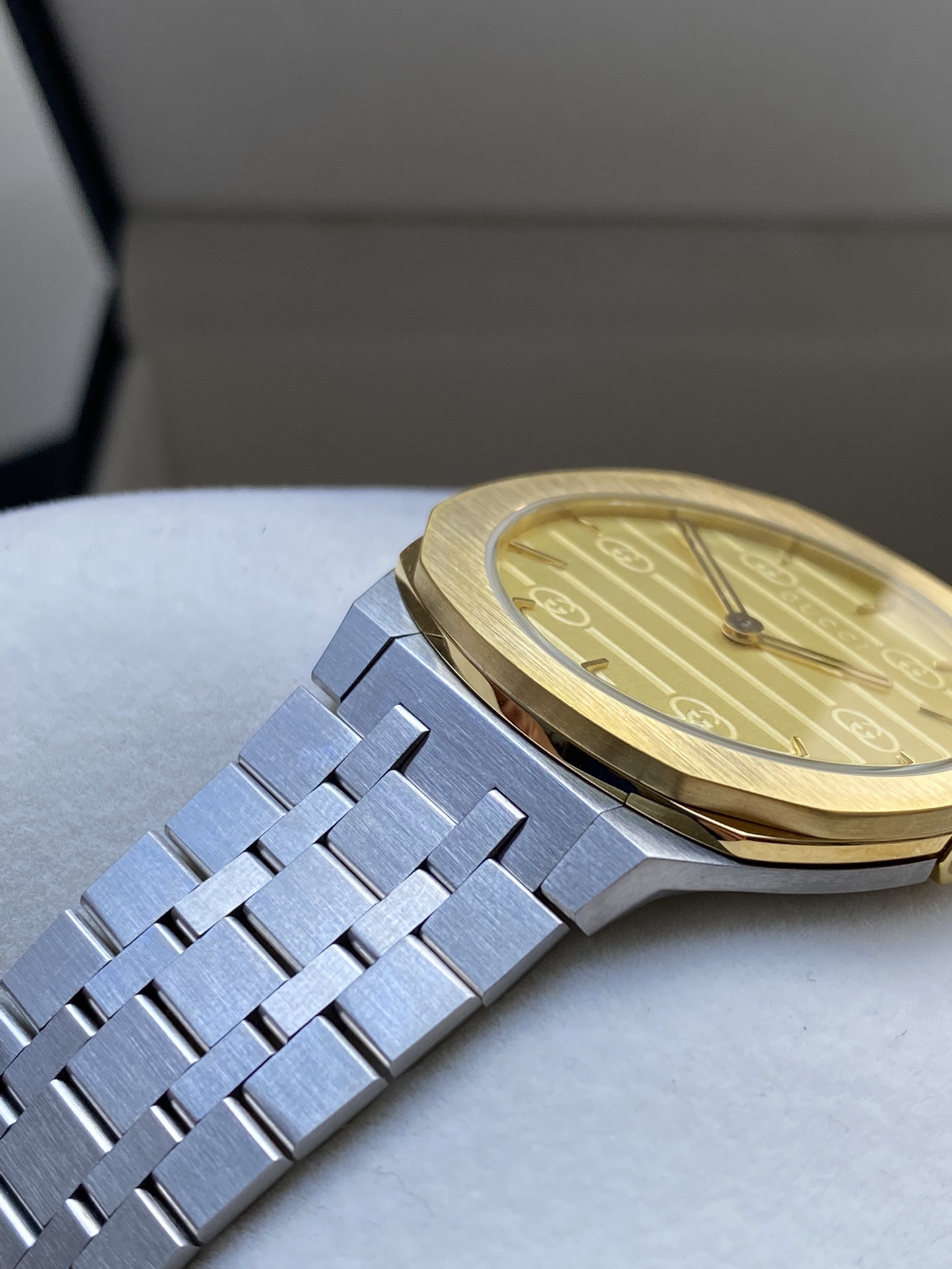 GUCCI 古驰25H系列腕表型号YA163407