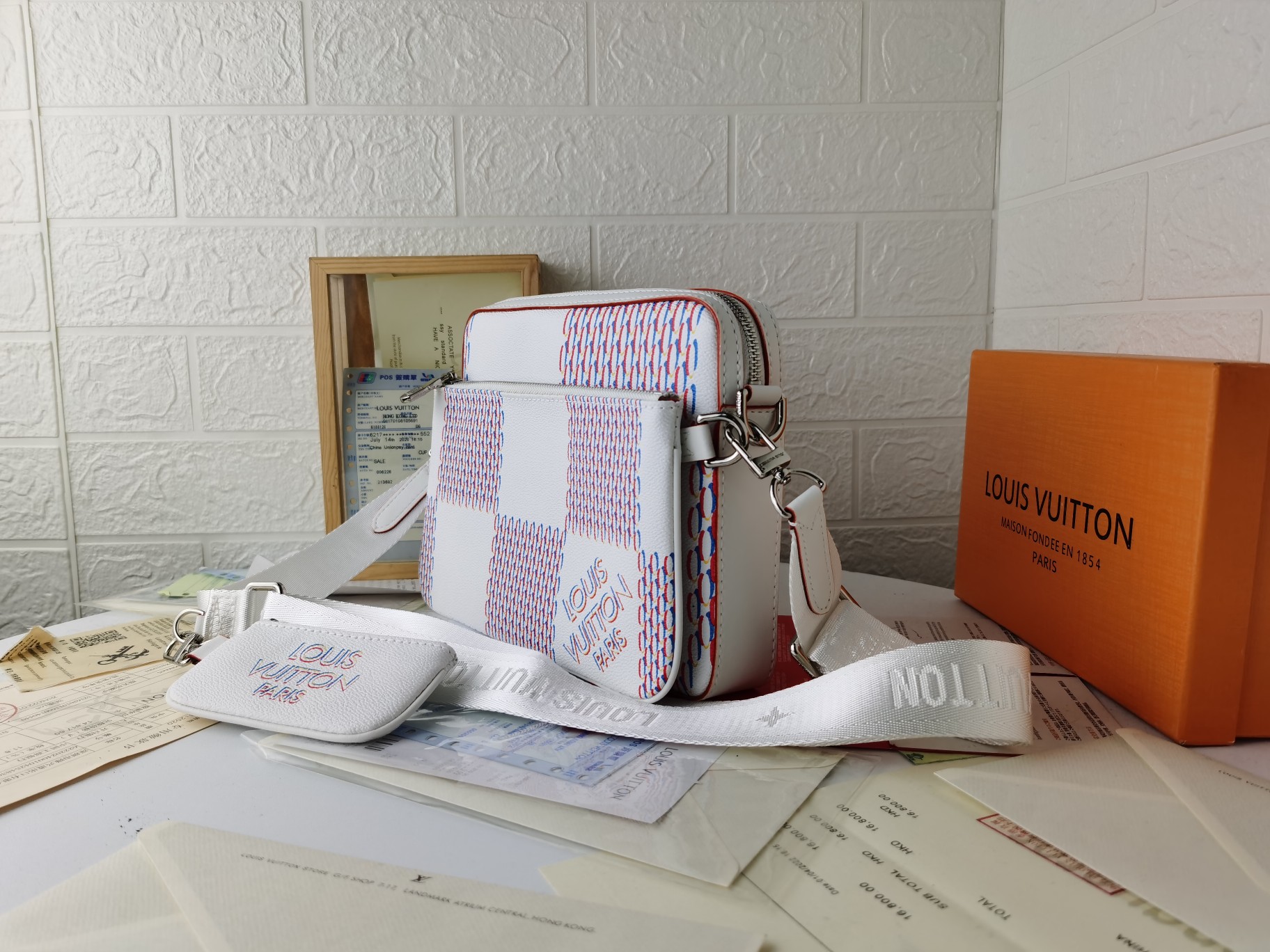 ルイ・ヴィトン M69443 白 新作 Trio メッセンジャーバッグ