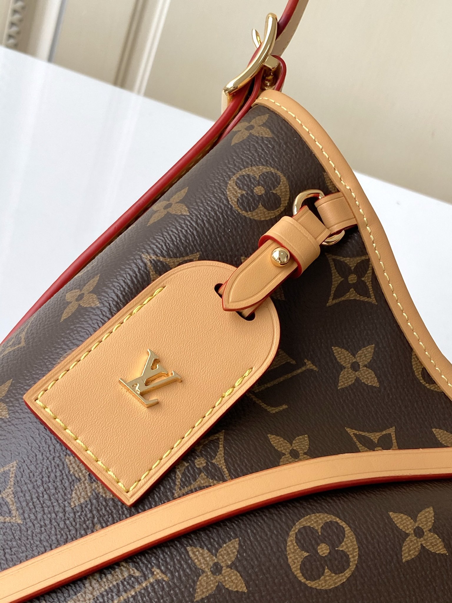 Louis Vuitton Haute Couture Classic Luxury Handbag Shoulder Crossbody 5
