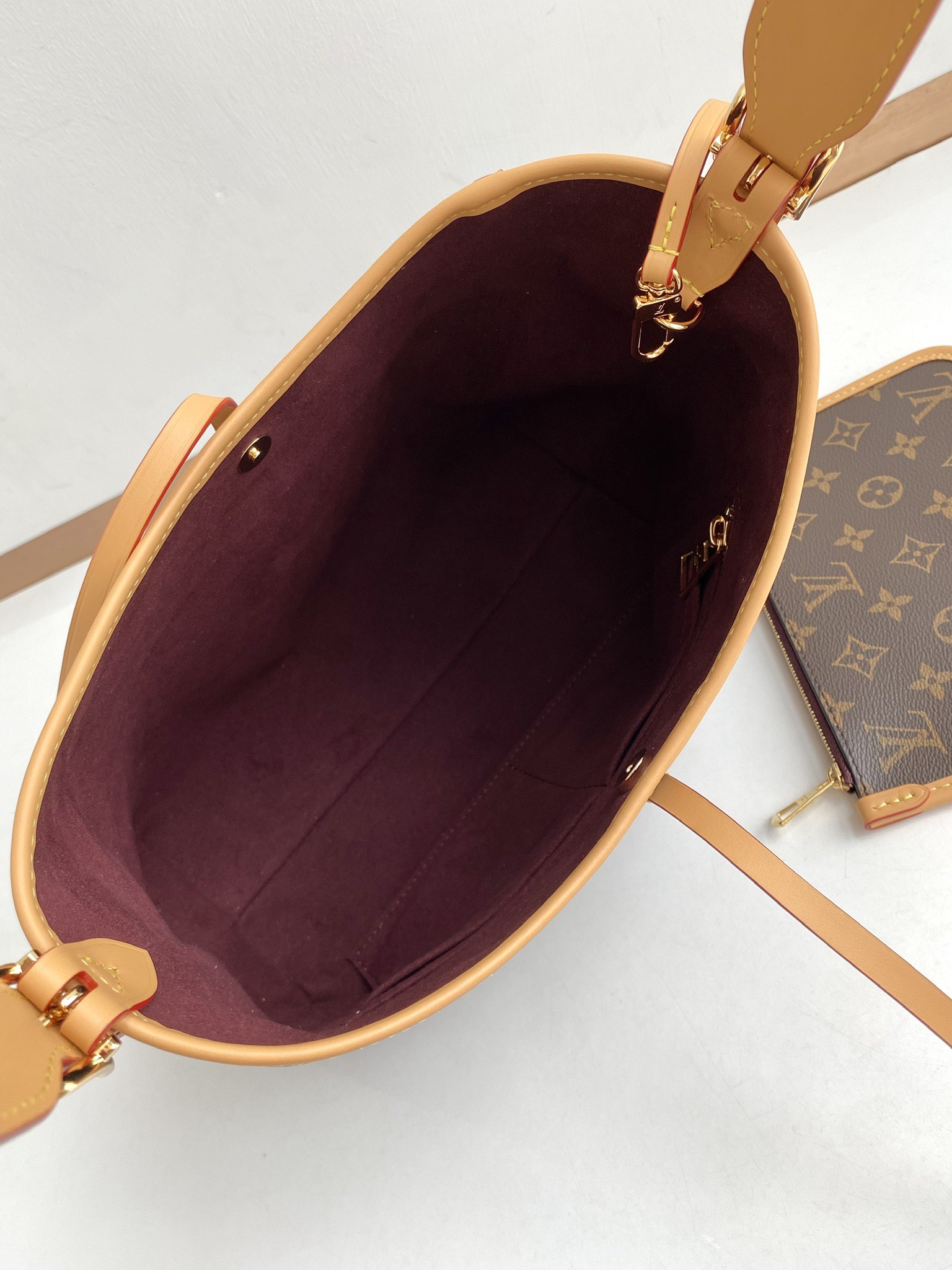 Louis Vuitton Haute Couture Classic Luxury Handbag Shoulder Crossbody 8