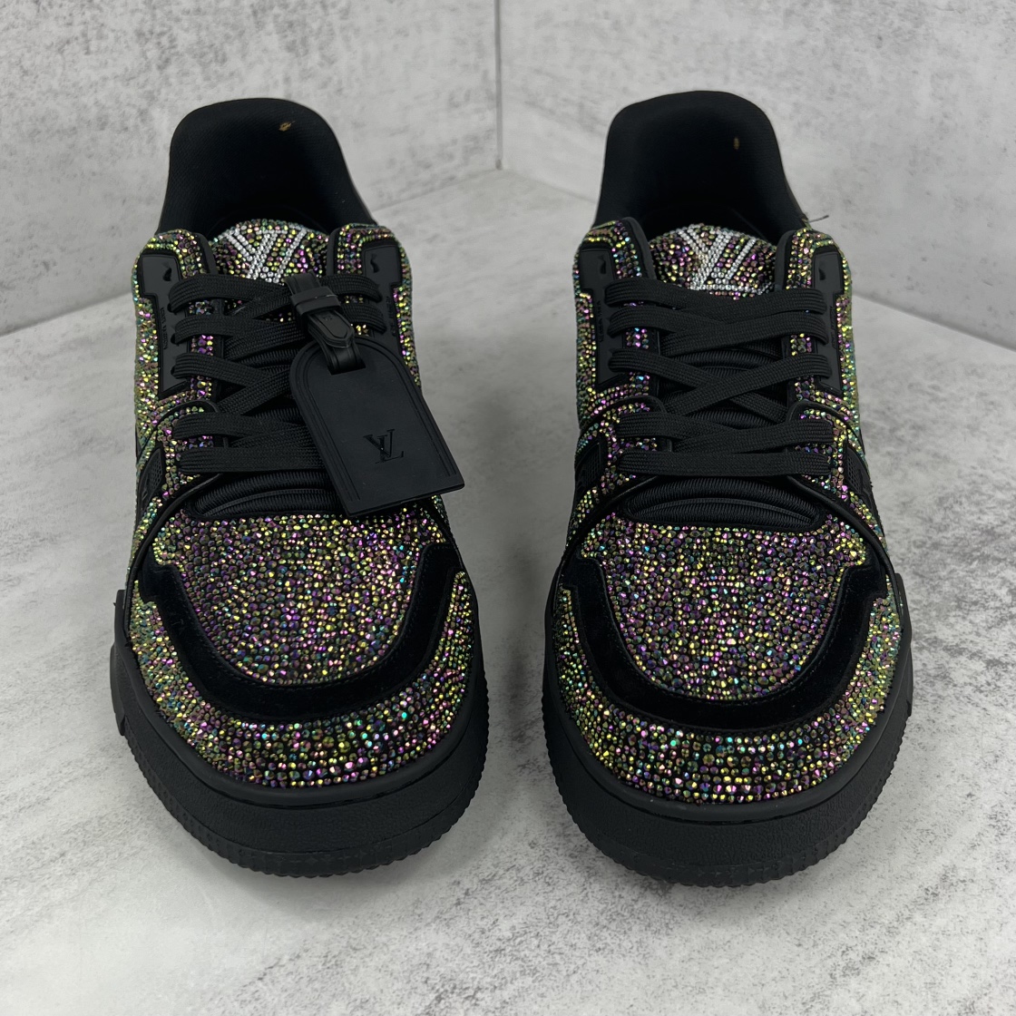Louis Vuitton 新款上架 2062 Louis*Vuitto* LV trainer 满钻系列 走秀款TRAINER 大底和面料私模 绝对下血本费心思的一款鞋子 自Vifgil到来之后而设计的这一系列 每一季度都深受众多粉丝的青睐 TPU 大底 包装