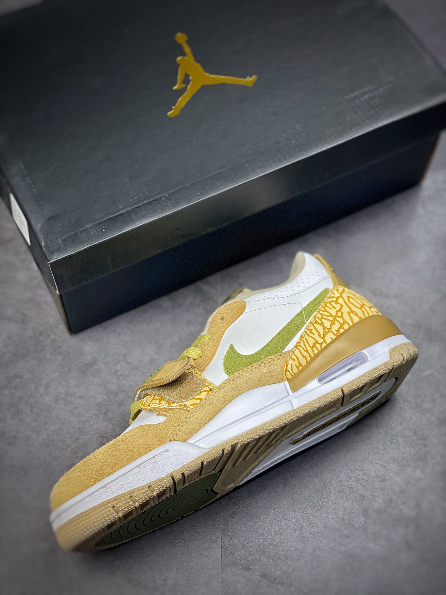 200 Air Jordan Legacy 312 白橄榄绿DX9260-001-莆田鞋,莆田鞋货源,高仿鞋,高仿鞋货源,安福档口,莆田高仿鞋,莆田鞋批发,高仿鞋批发,莆田高仿运动鞋,高仿运动鞋,莆田运动鞋 200 Air Jordan Legacy 312 白橄榄绿DX9260-001