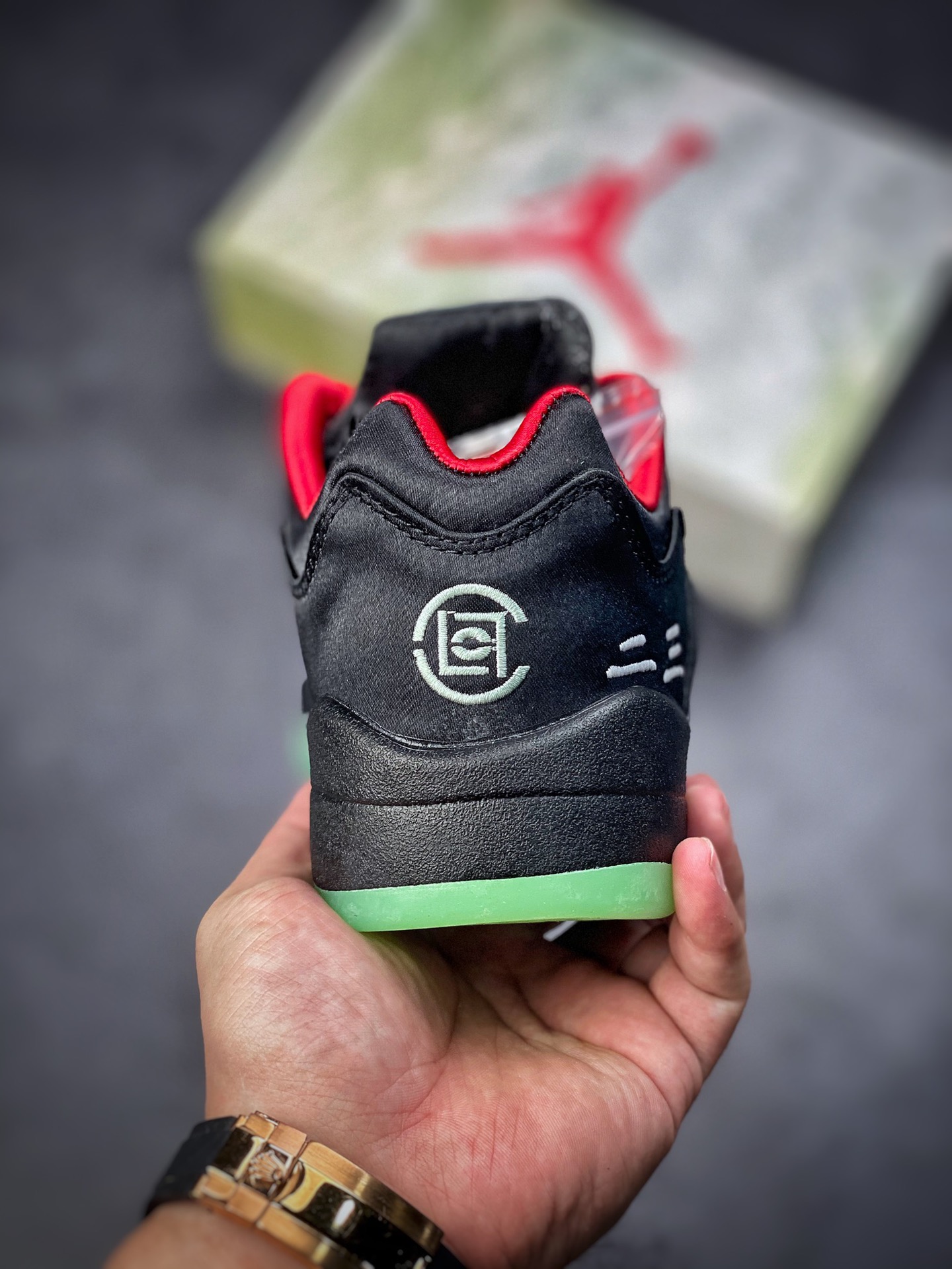 260 Clot x Air Jordan 5 Retro Low ”CNY” AJ5 乔5中国年黑红丝绸翡翠夜光撕撕乐DM4640-036-莆田鞋,莆田鞋货源,高仿鞋,高仿鞋货源,安福档口,莆田高仿鞋,莆田鞋批发,高仿鞋批发,莆田高仿运动鞋,高仿运动鞋,莆田运动鞋 260 Clot x Air Jordan 5 Retro Low ”CNY” AJ5 乔5中国年黑红丝绸翡翠夜光撕撕乐DM4640-036