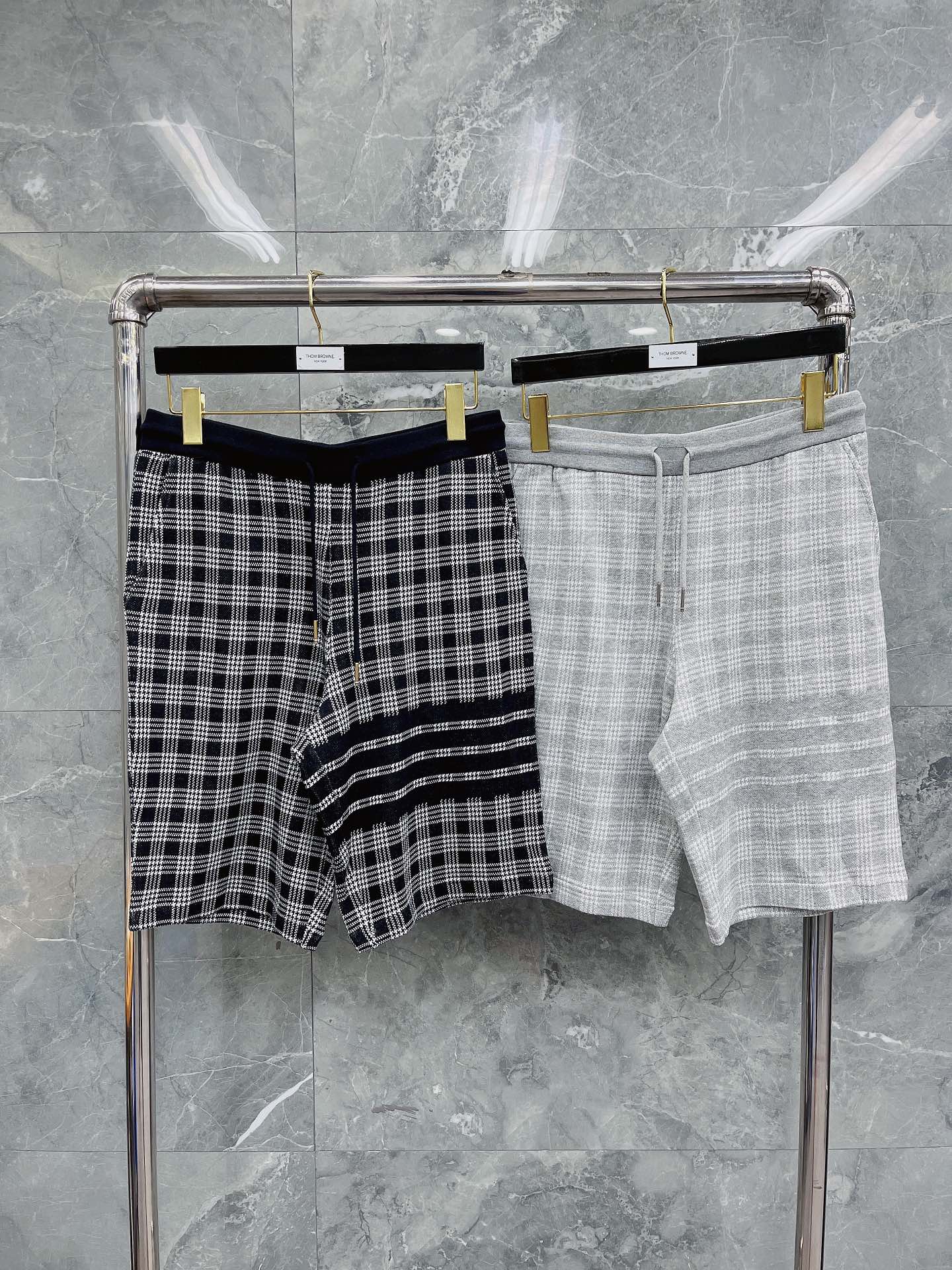 톰브라운 4선 체크 코튼 반바지 여성 40435 Thom Browne Shorts