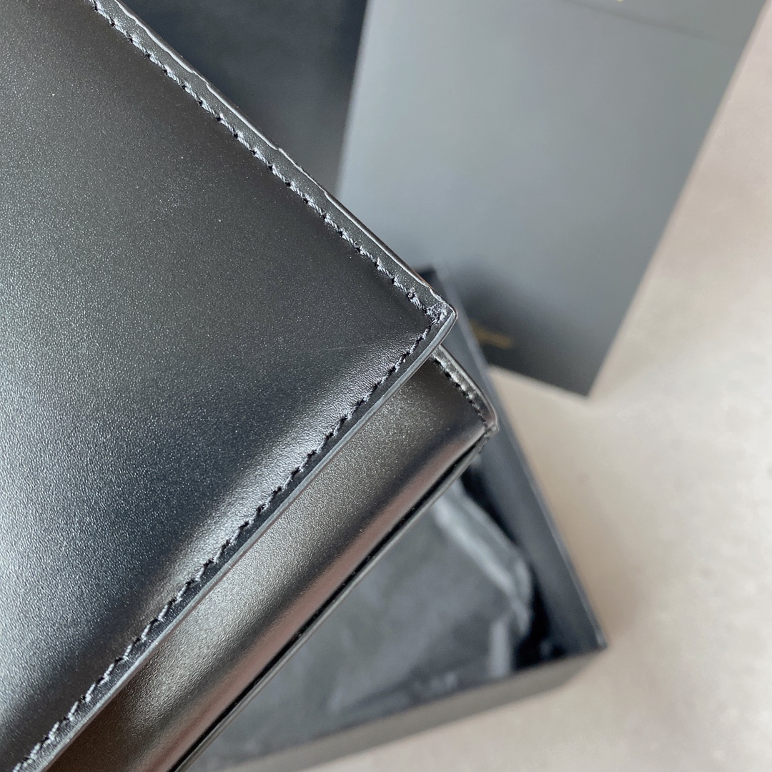 路易威登 Louis Vuitton 高定典藏名品高定成衣时装外套连衣裙衬衫T恤 #2BABB266 4