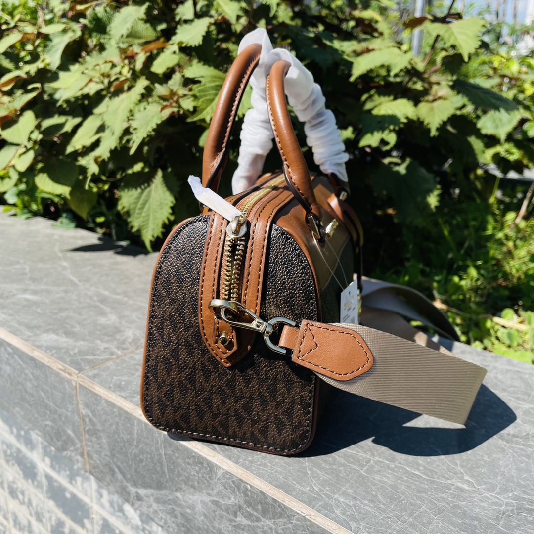 Michael Kors MK新款枕头包
