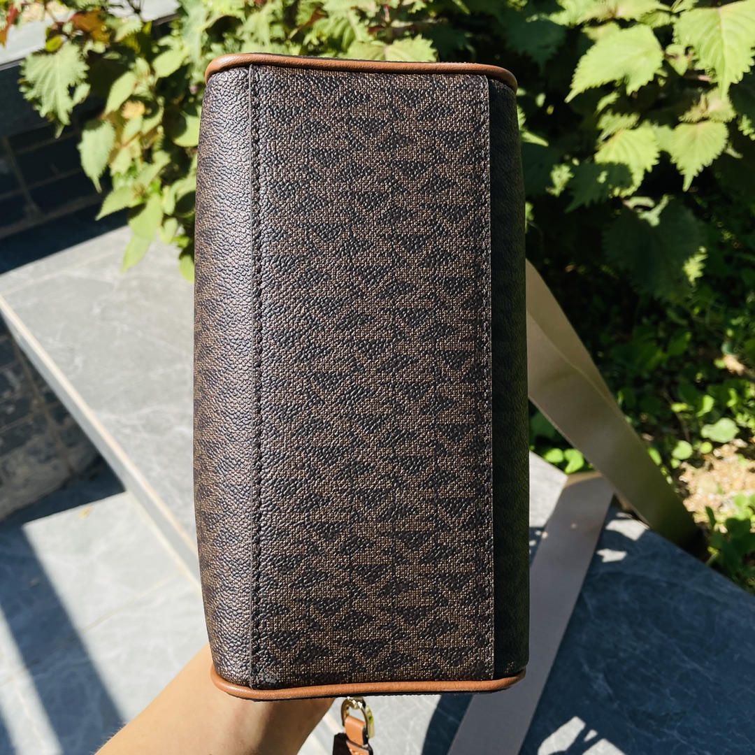 Michael Kors MK新款枕头包