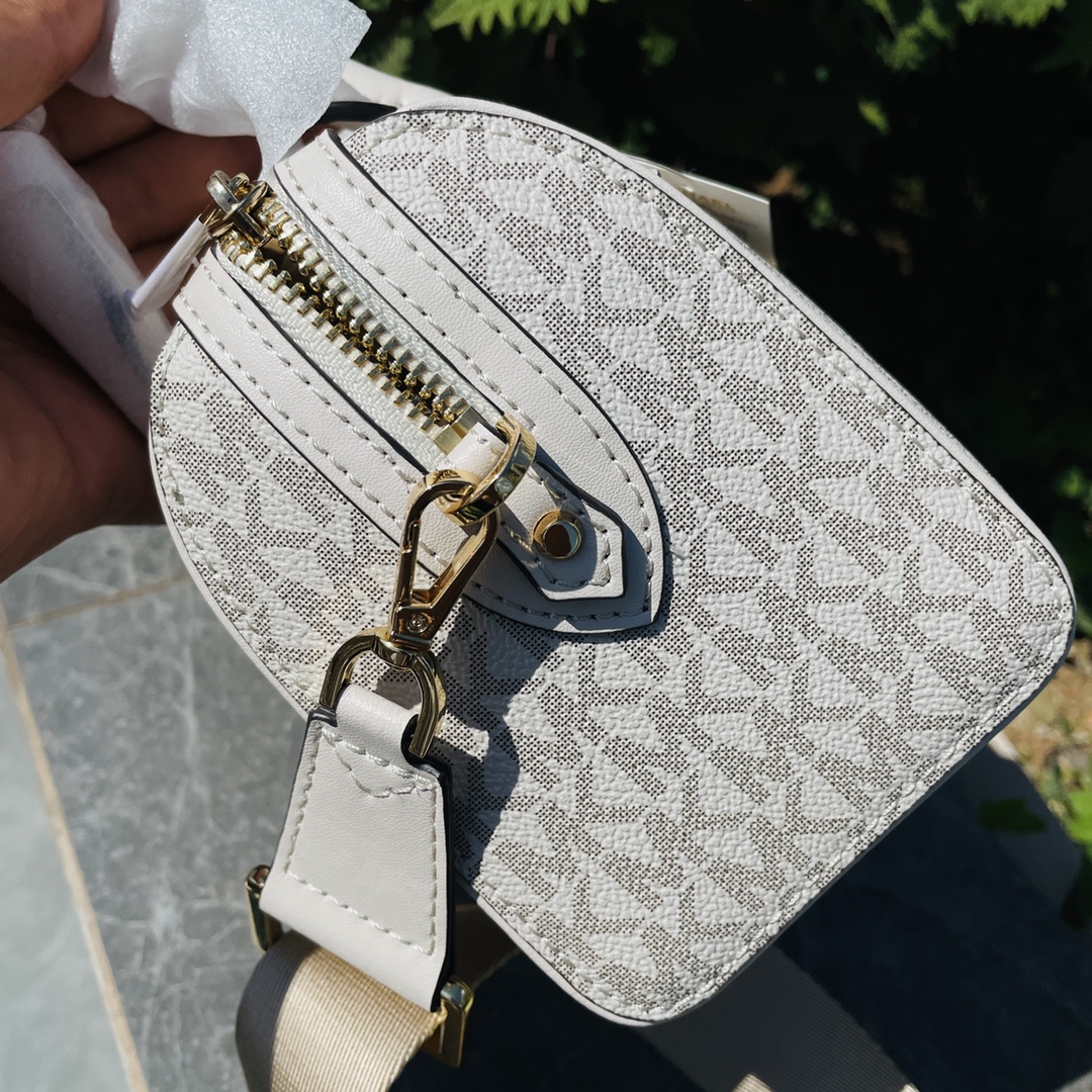 Michael Kors MK新款枕头包