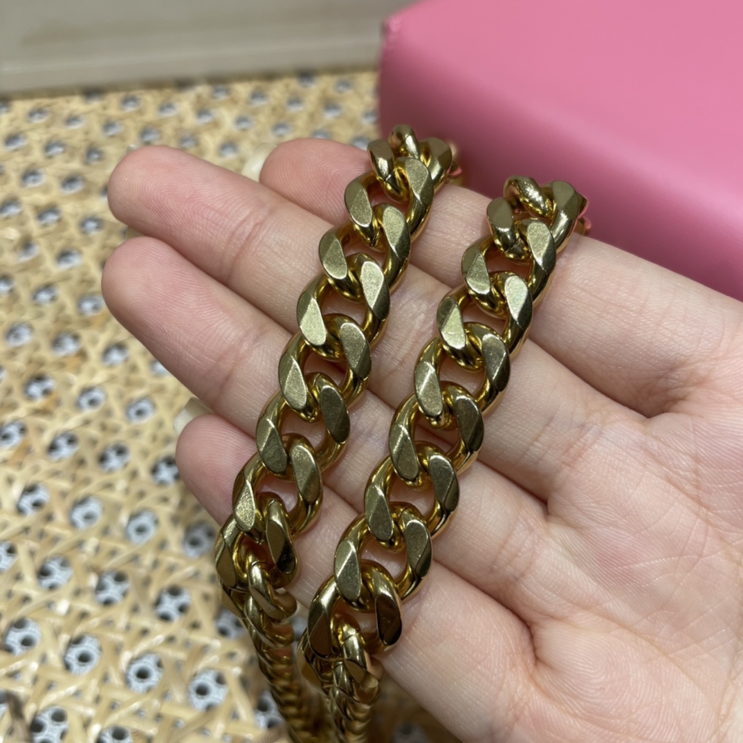 CELINE CHAIN SHOULDER 20.5CM BAG 197993粉红色