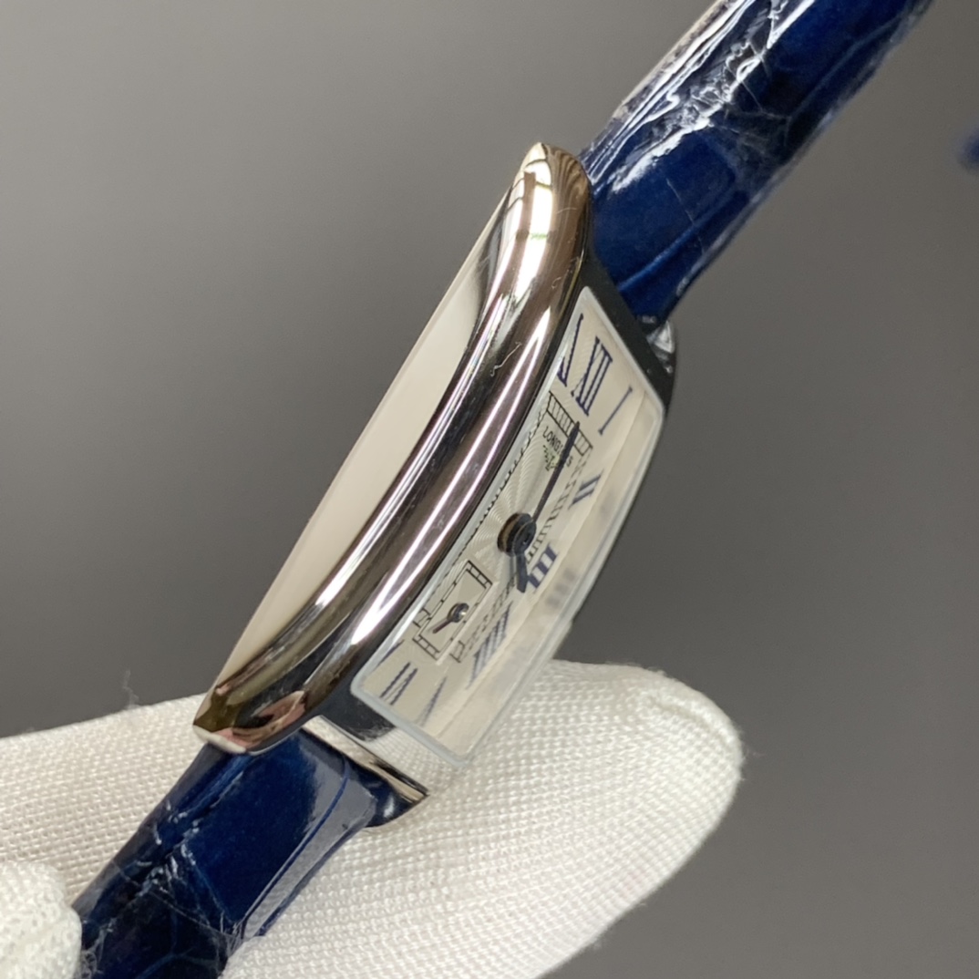 浪琴表黛绰维纳鳄鱼皮系列20.80 X 32.00mm 石英女士腕表