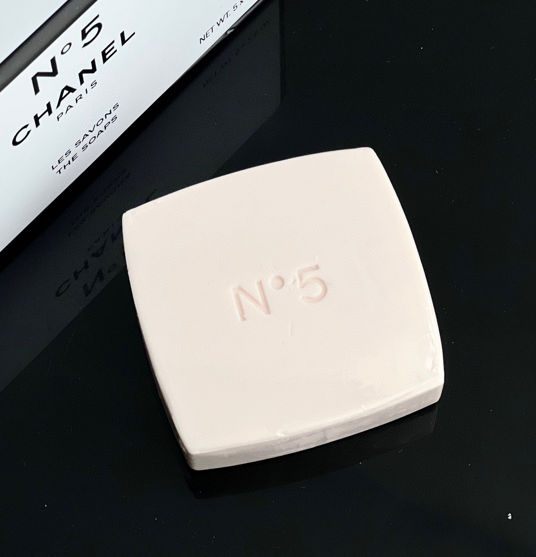 Chanel N°5 The Soaps Set - Luxurious Bath & Body Experience, 5 x 75g 10 i1657632172 3434 1