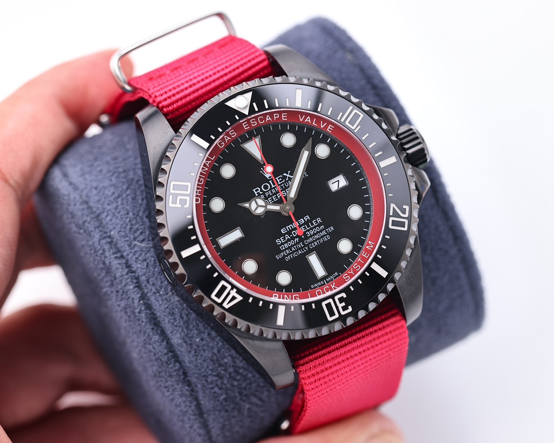 NO:393678,(Gift gift box) [44mm Ghost King] Dare to try again and innovate again - BLAKEN Rolex SEA deep diving series overseas customized version - 'Red and Green/Blue Demon' is coming in a stunning way. According to the strong request of the majority of watch friends, BLAKEN boldly launched - all black, Rolex with special significance - 'Red and Green/Blue Demon' adheres to the solid, stable and durable foundation of the Ghost King, and adopts VD vacuum negative ion plating technology, plus a hard black coat, which is not only more wear-resistant, but also uses Seagull 2836 movement!  It is long-lasting and stable. The red inner shadow and the second hand have the finishing touch, giving it a conspicuous and unique side. Inspired by the famous overseas modification agency BLAKEN is committed to continuing the eternal classic of Rolex, turning 'good' into 'classic' with BLAKEN fever modified storage box tools and a pair of worthy watch straps!  !  (The accessories are lost and do not support return and exchange) - Sincere work Welcome to all watch friends to appreciate it!  ,,rolex19860909（送礼品箱）【44mm鬼王】敢于尝试 再创新潮——BLAKEN劳力士SEA深潜系列海外定制版——“红绿/蓝魔”惊艳降临.据广大表友强烈要求.BLAKEN大胆推出——全黑色,具有特殊意义的劳力士——“红绿/蓝魔”秉承鬼王坚实,稳定,耐用的基础,采用VD真空负离子电镀技术,外加一层坚硬的黑色外衣,不仅更加抗磨,而且采用海鸥2836机芯！经久稳定.红色内影和秒针有画龙点睛之意,赋予其显眼,独特的一面.灵感来自海外著名改装机构——BLAKEN致力延续劳力士永恒的经典,让“好”变成“经典”配BLAKEN发烧改装收纳箱工具以及价值的表带一副！！（附带配件丢失不支持退换）- 诚意之作 欢迎各路表友品鉴！,,rolex,Watch