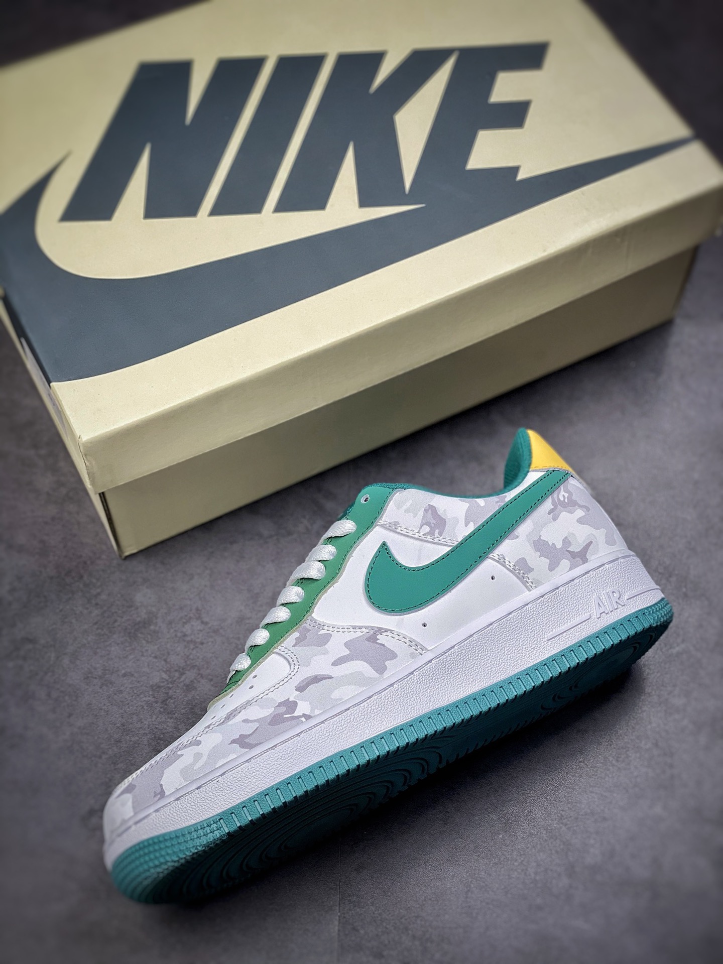 240 Nike Air Force 1 Low 07 迷彩白绿 AF1234-009