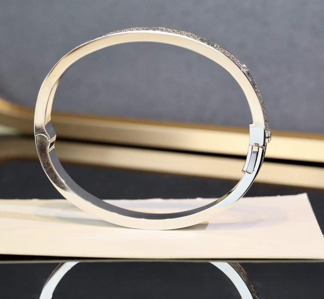 Cartier Cartier/卡地亚 经款典宽版满天手星镯 银色