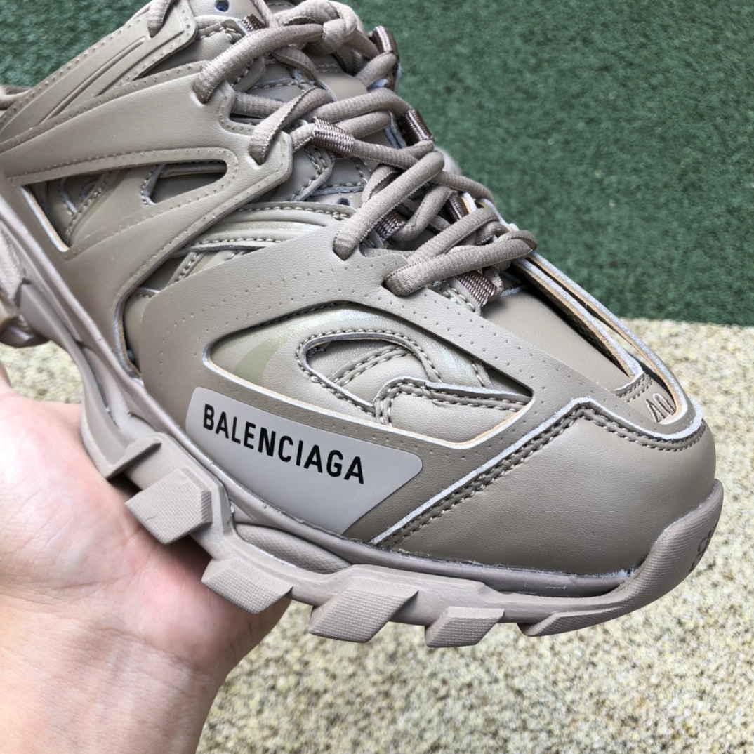 Balenciaga half drag khaki Balenciaga / Balenciaga daddy shoes 21 new Track Muller shoes men and women half drag casual shoes