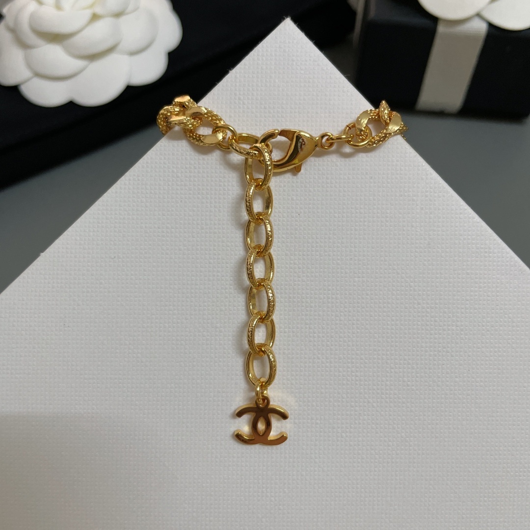 【】 【香金粗链双c手链】现huo现huo❗️代购购入项链Z 5500❗️这期的高级手工坊系列真的太太太