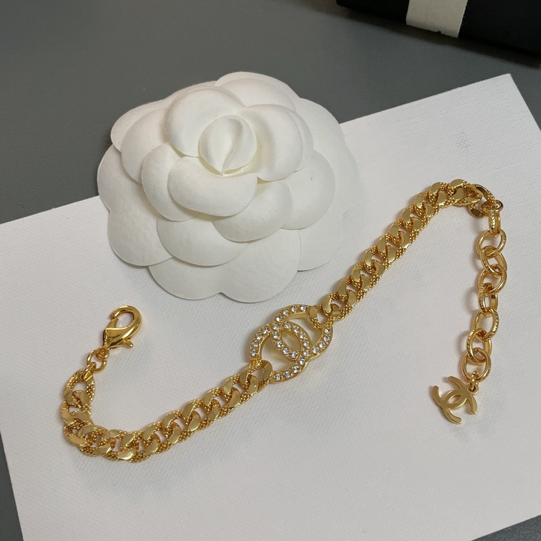 【】 【香金粗链双c手链】现huo现huo❗️代购购入项链Z 5500❗️这期的高级手工坊系列真的太太太