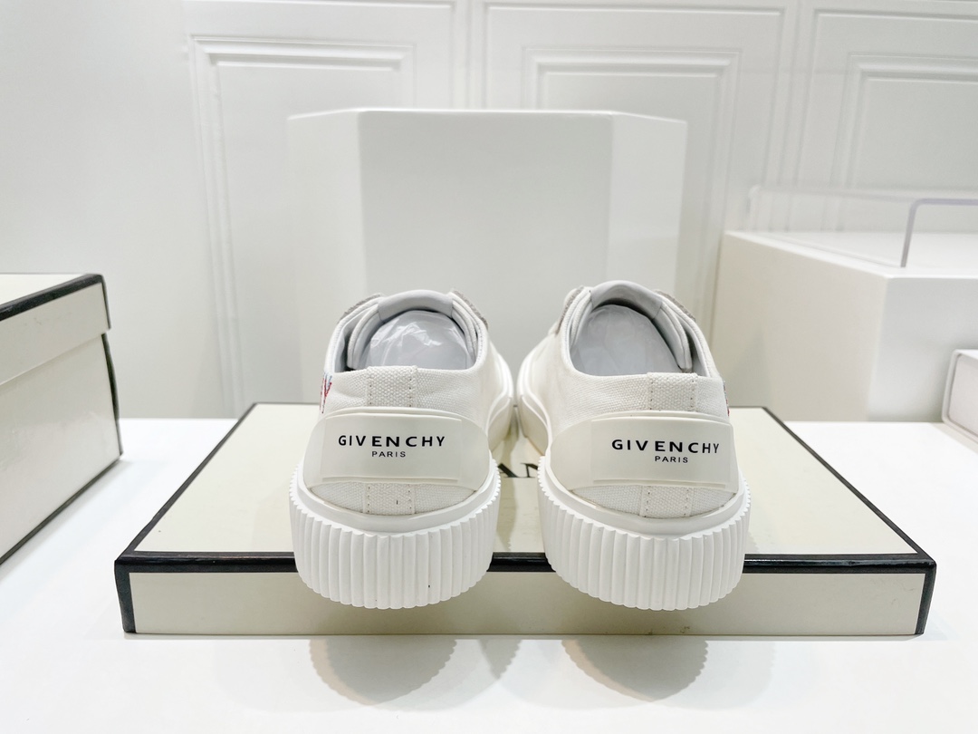 GIV Sneaker 2022 Spring Collection: Lightweight Materials, Embroidered Logos, Premium Design - 图片 8