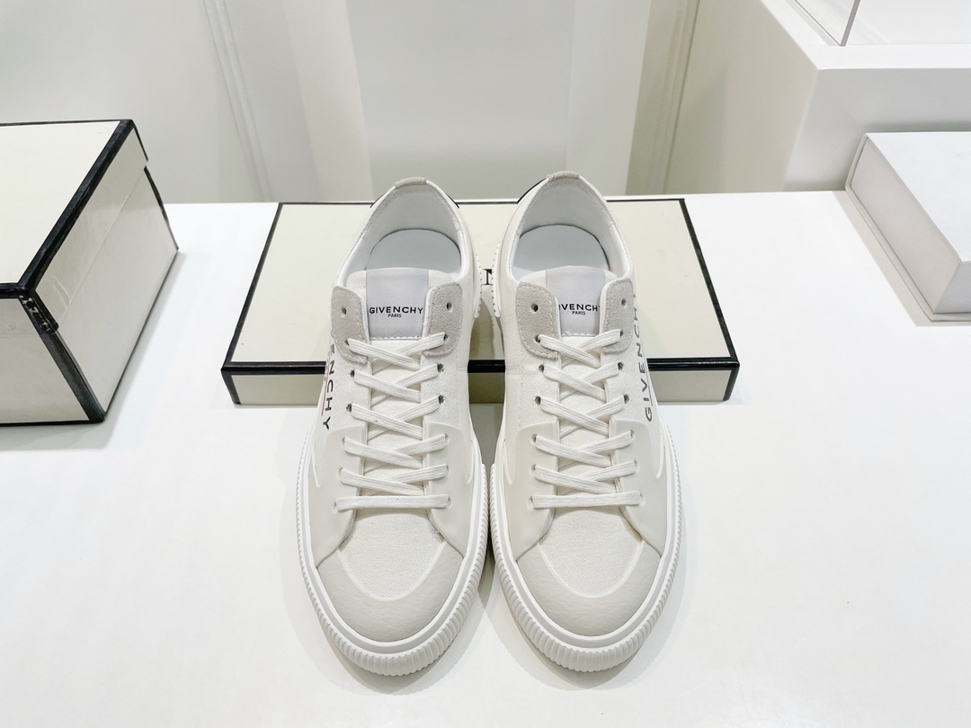 New GIV Sneaker 2022: Lighter Materials, Embroidered Logos, Zirconium Fabric, Premium Quality