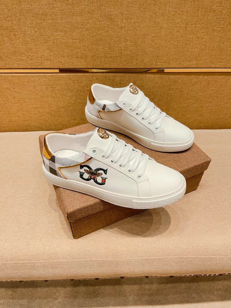 I0 🔥 古奇 男鞋高端品牌 官网1：1最新力作：鞋面采用意大利进口头层牛皮搭配舒适透气内里➕原版防滑耐磨大底制作🔥，让行走更加便捷舒适，惊世之作，与官方的质量相比美的1：1复刻[色]打造时尚个性衬托你的与众不同潮男必备!经典🔥