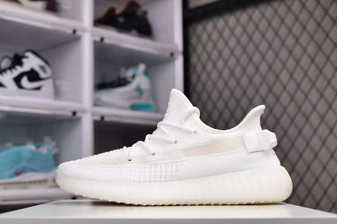 H0 公司级 Adidas Yeezy Boost 350 V2 白镂空变色 百搭轻便爆米花中底休闲运动慢跑鞋“黄油渐变紫外线”原厂纱线飞织原面 德国进口机台针织成型 织面采用全新UV-sensitivity材质紫外光灵敏度感应技术 采用百宏原厂织带及马克线鞋侧的透明边条将会由浅入深，