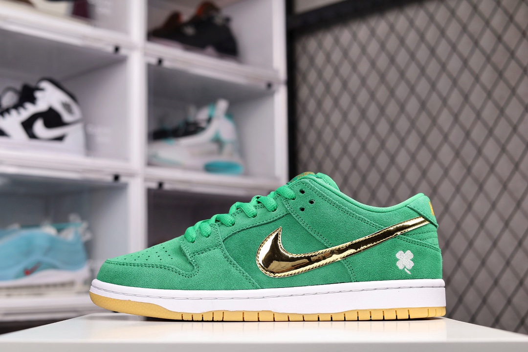 H5 大厂出品 Nike SB Dunk Low Pro “St. Patrick’s Day”绿色 圣帕特里克节原厂航空铝磨具打磨大底 鞋头坡度极致还原 原盒原配 原厂冲刀 原厂中底布拉帮走线遵循公司 超高清洁度 全鞋零毛边皮料切割 全套原楦原模倾力打造完美版型
