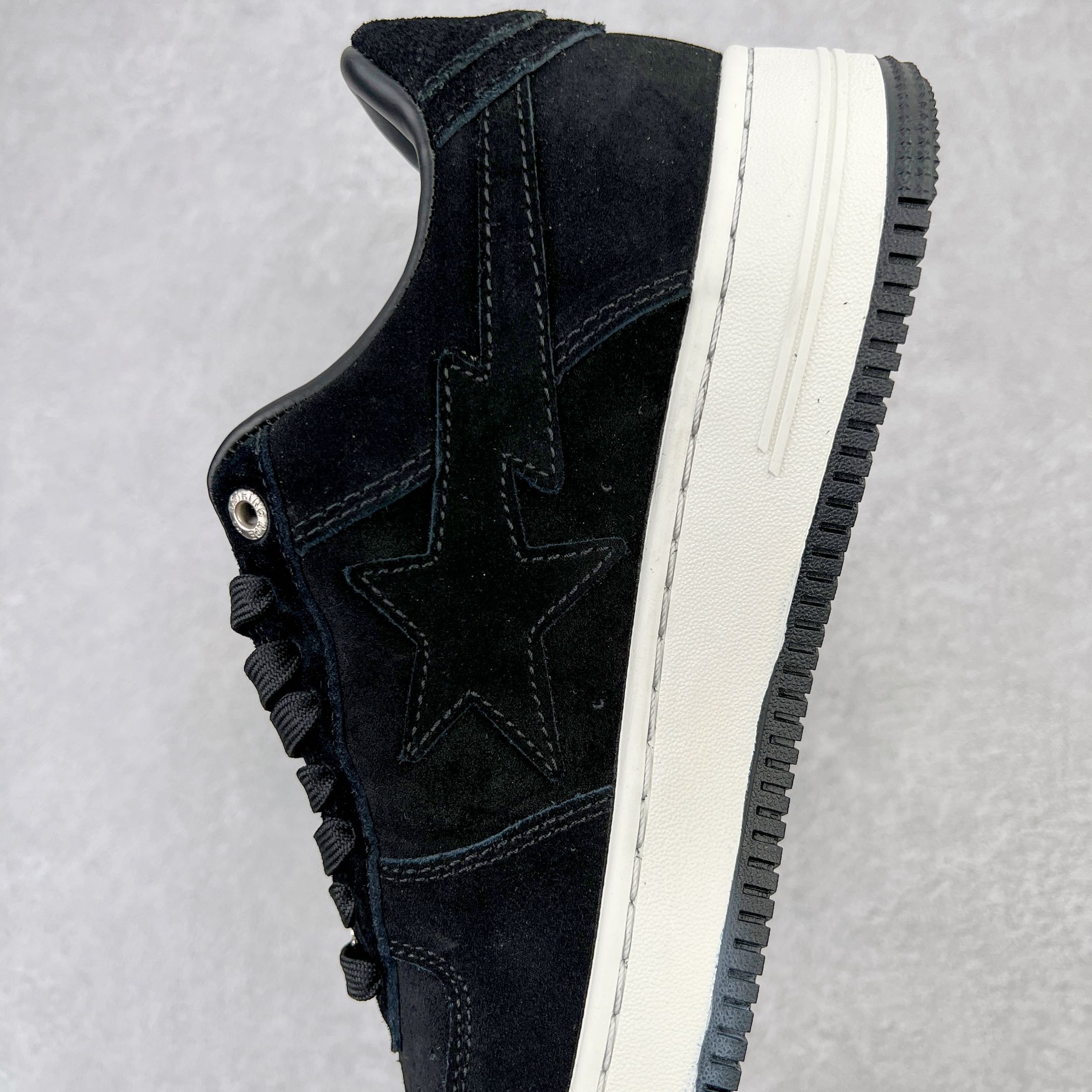 图片[7]-＃C版纯原 Bape Sta To Low 明星同款 猿人头经典漆皮低帮运动休闲板鞋 全套原纸板楦头开发 确保原汁原味 市场最完美低趴版型 一比一鞋头弧度高度鞋身弧度 外贸平台指定订单 匠心打造 开发时长超过半年 独家私模磨具冲刀加持 原厂特供皮料光泽色卡零偏差 内里均采用市场最好的超软原厂填充棉 原数据进口机台高频印压LOGO 最高QC检验标准 控制溢胶瑕疵 深浅定位均保持zp一致 中底嵌入Ortholite缓震材质 全套原包装 包含猿人logo 定制防尘袋 尺码：36 36.5 37 38 38.5 40 40.5 41 42 42.5 43 44 44.5 45 46-选品中心