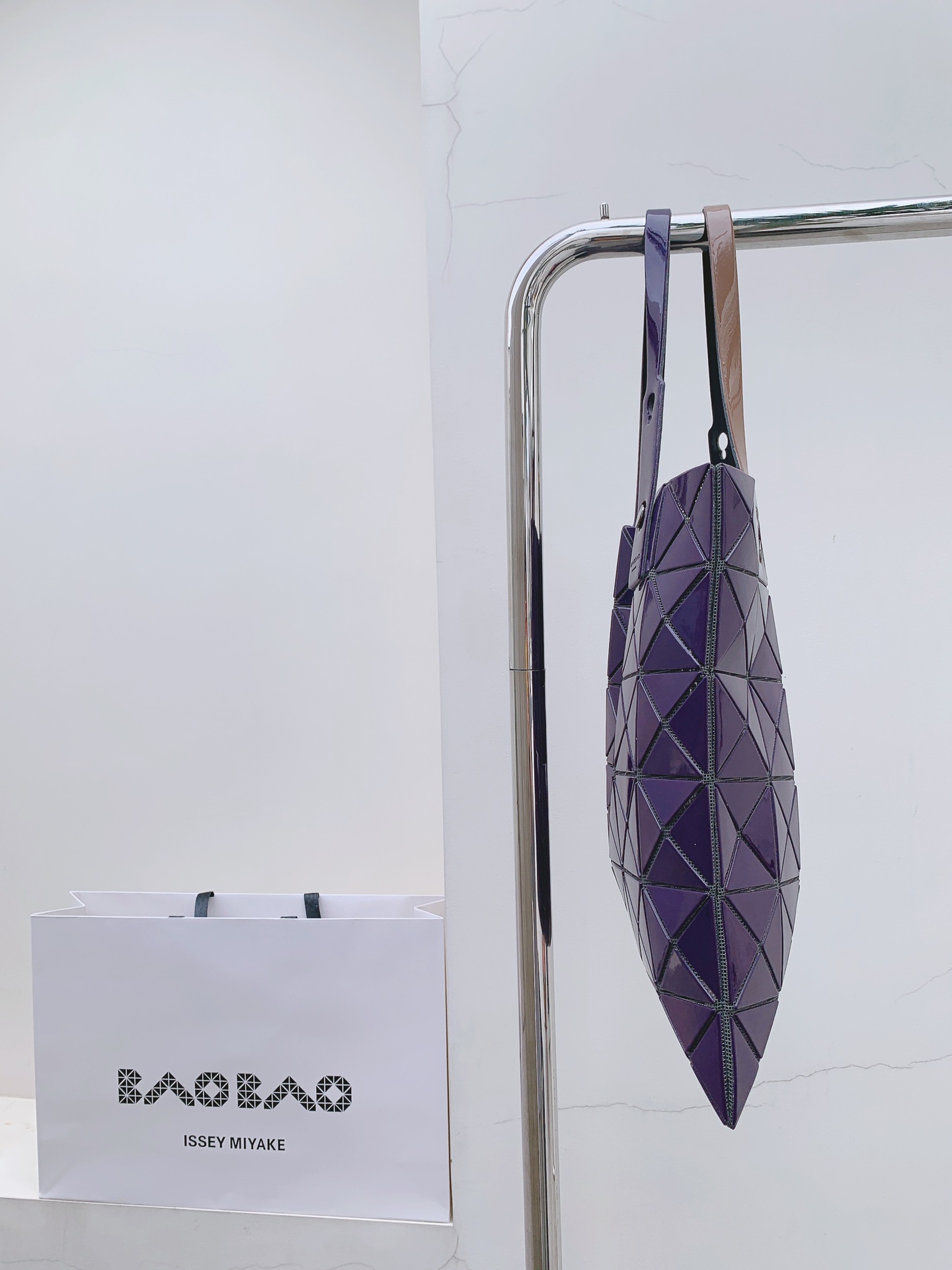 IsseyMiyake三宅一生 LUCENT GLOSS 系列手提袋0086