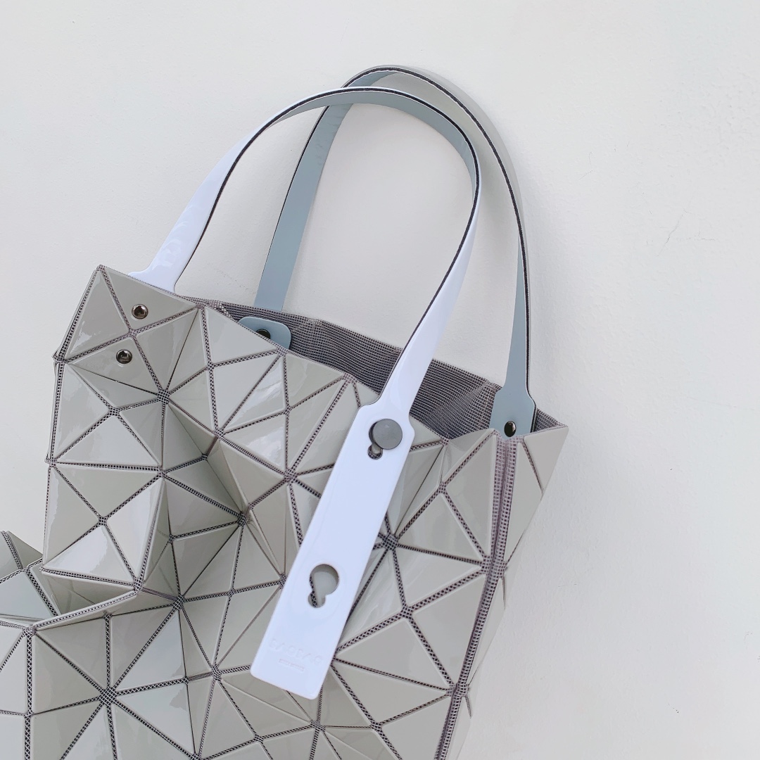 IsseyMiyake三宅一生 LUCENT GLOSS 系列手提袋0086