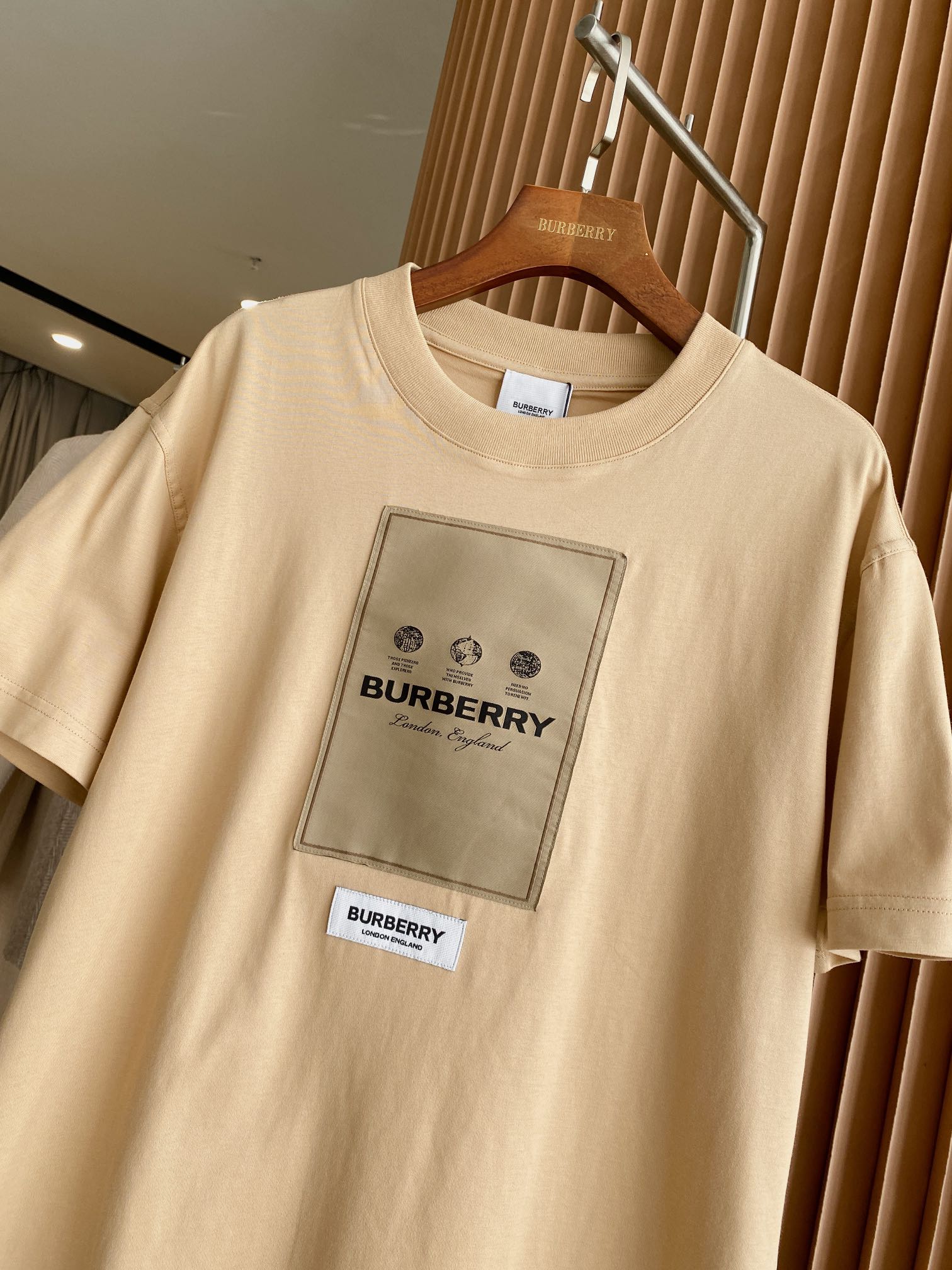 Burberry BBR 巴宝莉 标签贴花宽松棉质 短袖T 恤衫【BUR王牌尖货 镇店之宝】2022年春夏