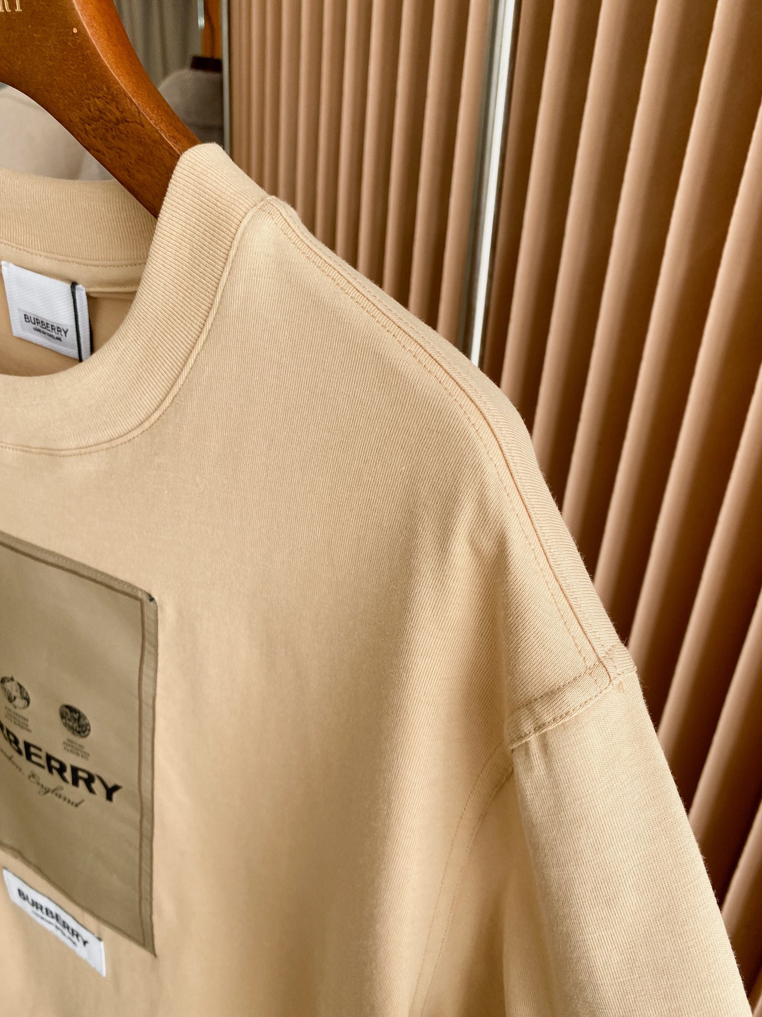 Burberry BBR 巴宝莉 标签贴花宽松棉质 短袖T 恤衫【BUR王牌尖货 镇店之宝】2022年春夏