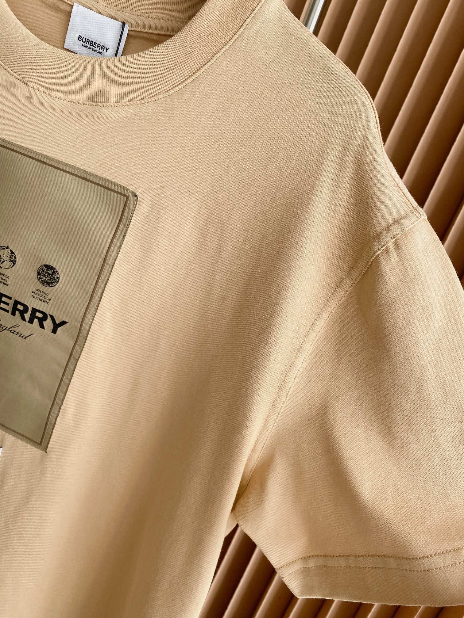 Burberry BBR 巴宝莉 标签贴花宽松棉质 短袖T 恤衫【BUR王牌尖货 镇店之宝】2022年春夏