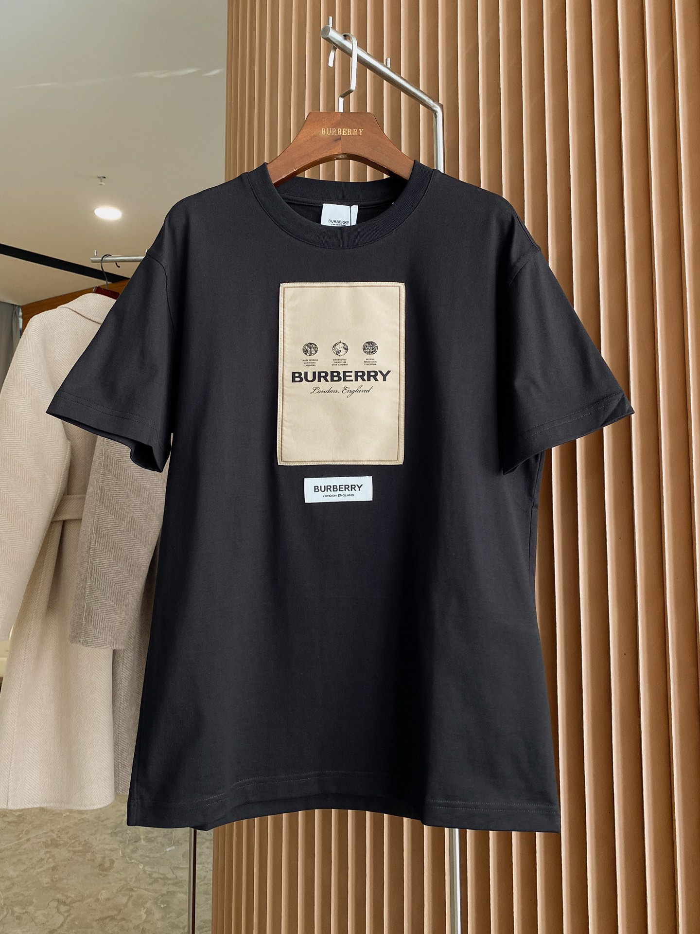 Burberry BBR 巴宝莉 标签贴花宽松棉质 短袖T 恤衫【BUR王牌尖货 镇店之宝】2022年春夏